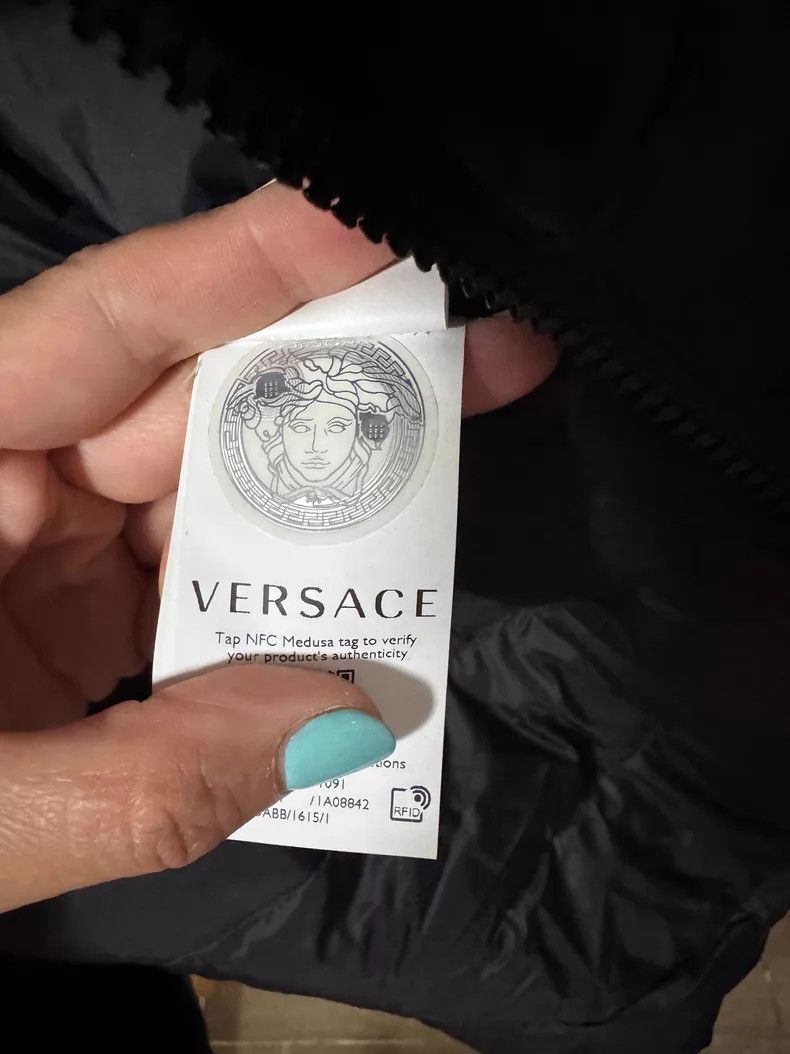 Versace Versace Hooded down jacket with a full logo Size M / US 6-8 / IT 42-44 - 8 Thumbnail