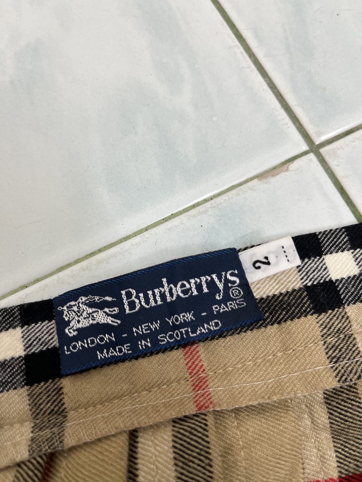 Burberry 🔥🔥🔥STEALS VTG BURBERRYS NOVA CHECK WOOL SKIRTS Size 25" / US 0 / IT 36 - 11 Thumbnail