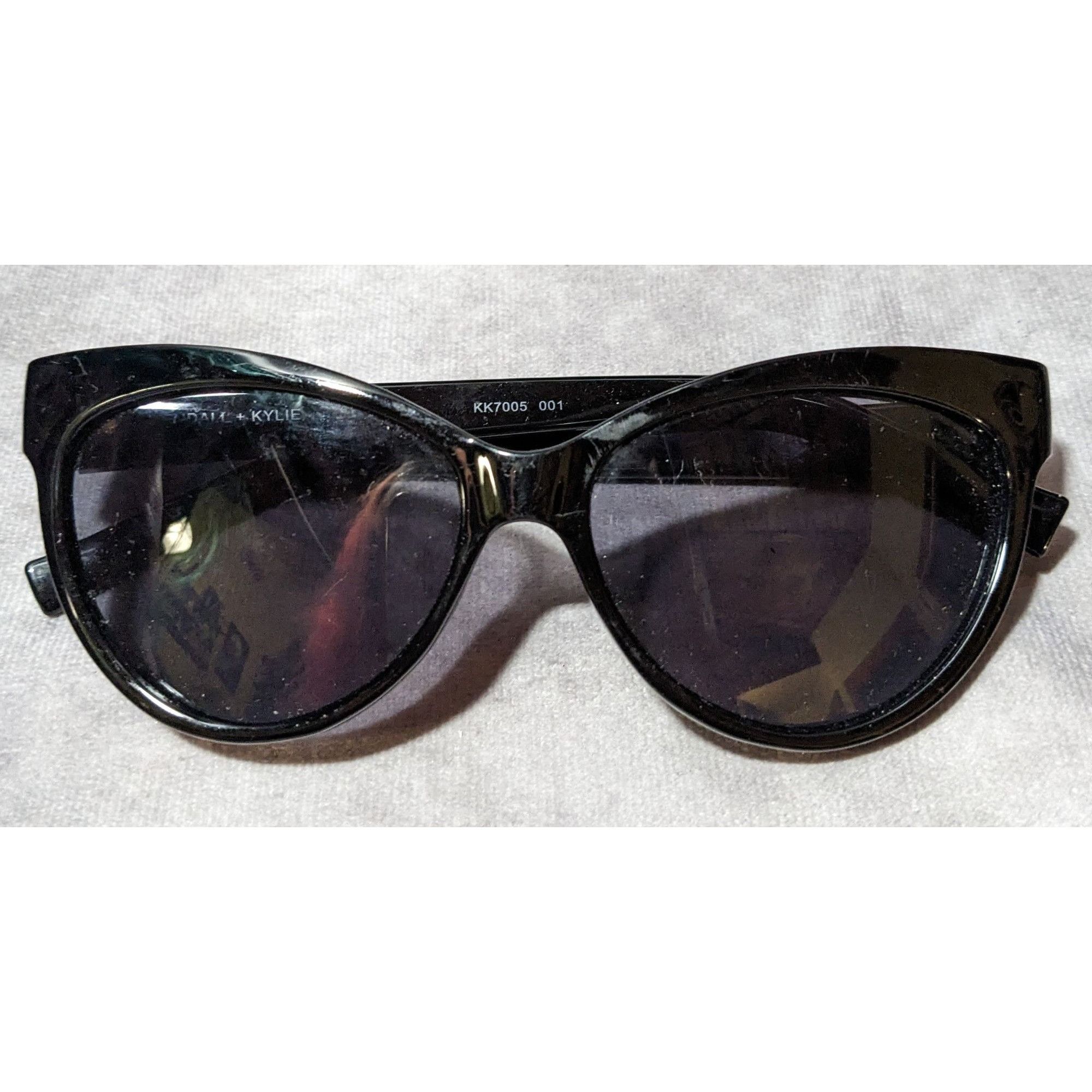 Kendall And Kylie Kendall & Kylie Gothic Black Ceci Cateye Sunglasses Size ONE SIZE - 5 Thumbnail