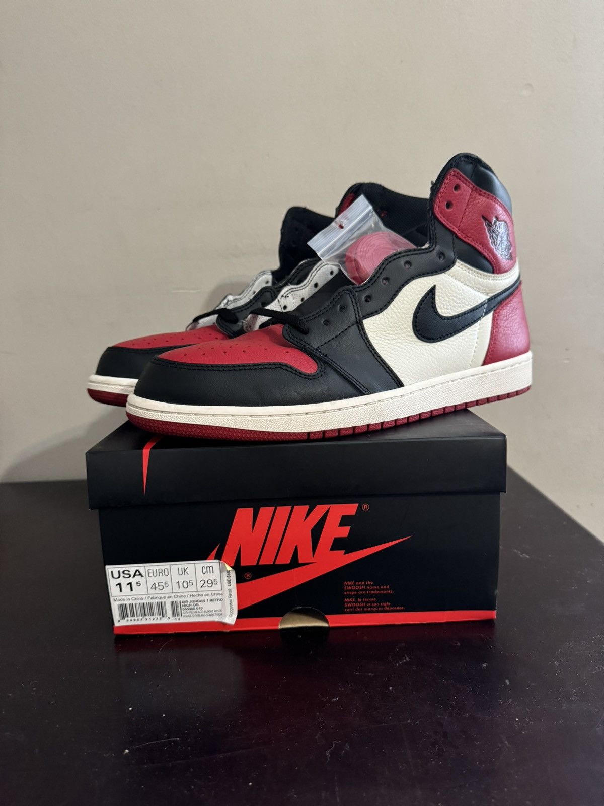 Jordan Brand × Nike Jordan 1 Bred toe Size 11.5 Size US 11.5 / EU 44-45 - 1 Thumbnail
