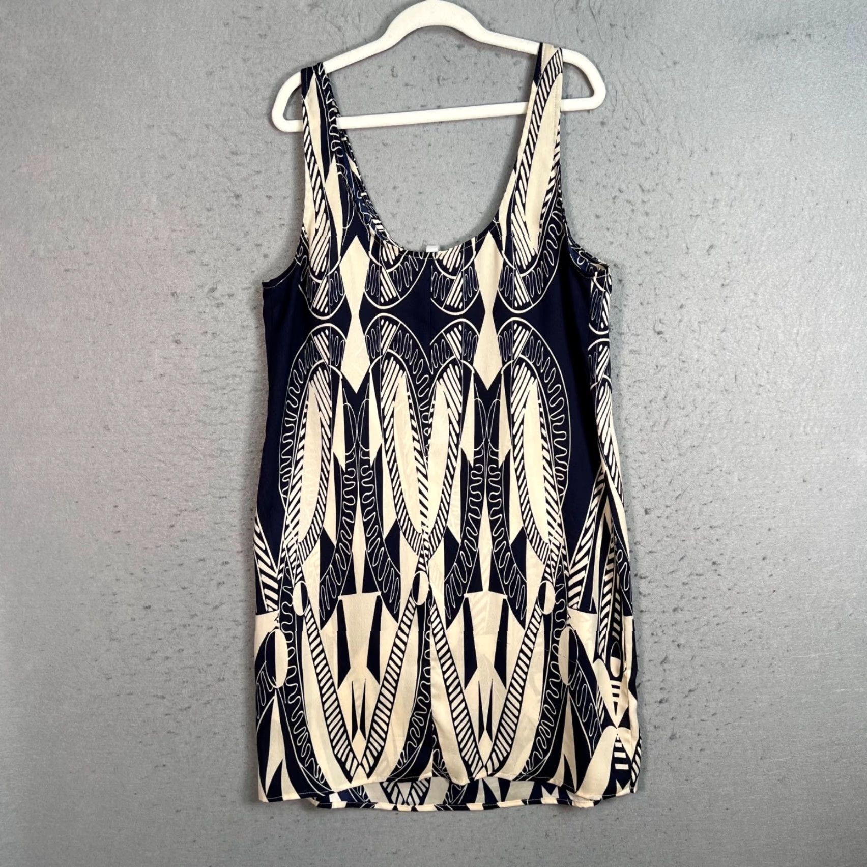 Vintage Reformed Womens Small Sleeveless Blue & White Tribal Print Top Tank Shirt Summer Women's S Blue Tribal Print Sleeveless Top (Adult) Size S / US 4 / IT 40 - 2 Thumbnail