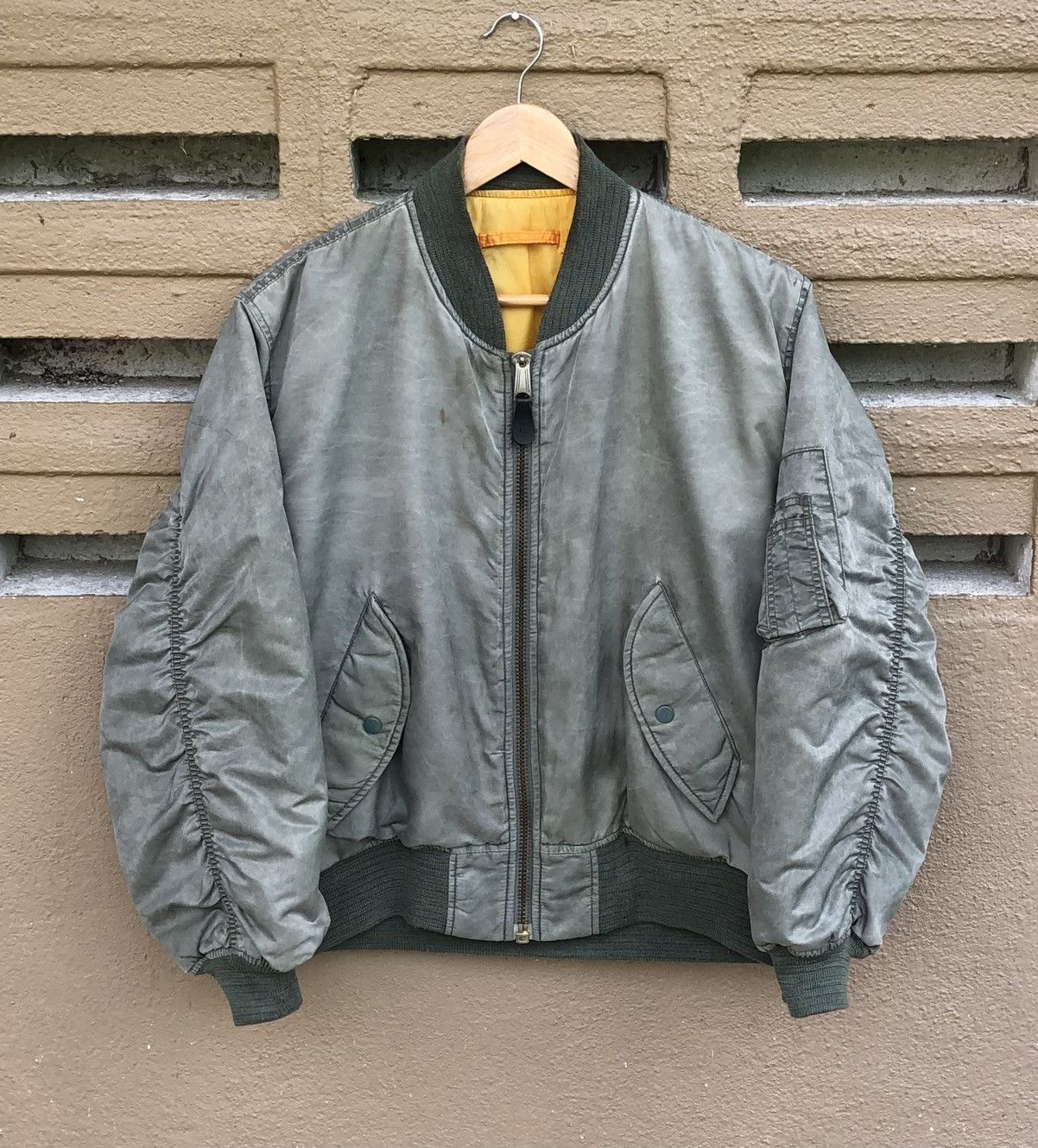 Vintage VTG Sun Faded Flyer’s Man Intermediate Ma-1 Bomber Jacket Size US M / EU 48-50 / 2 - 2 Thumbnail