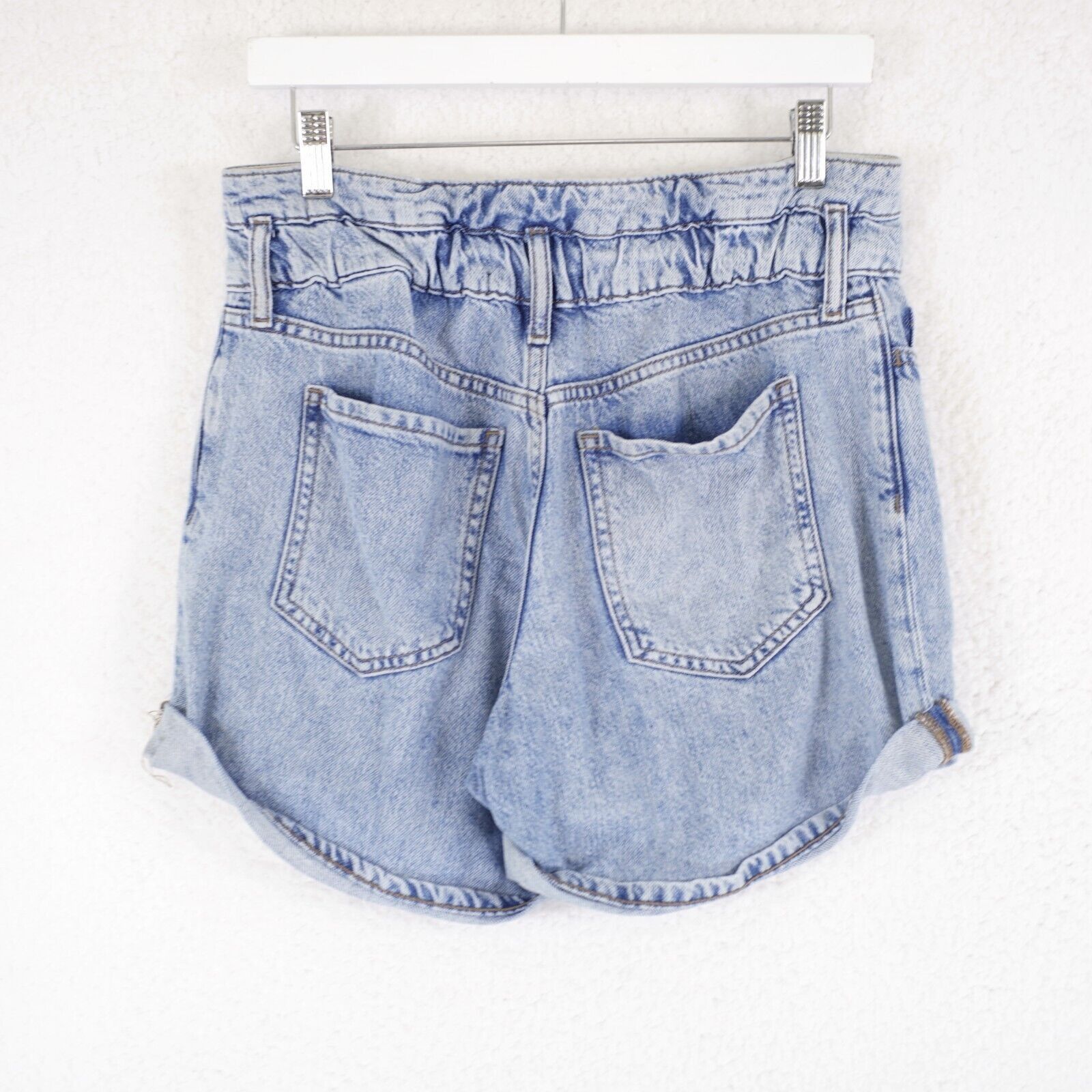Banana Republic Banana Republic Light Blue Denim Shorts Size 6 30/4 Hot Pant Size 30" / US 8 / IT 44 - 4 Thumbnail