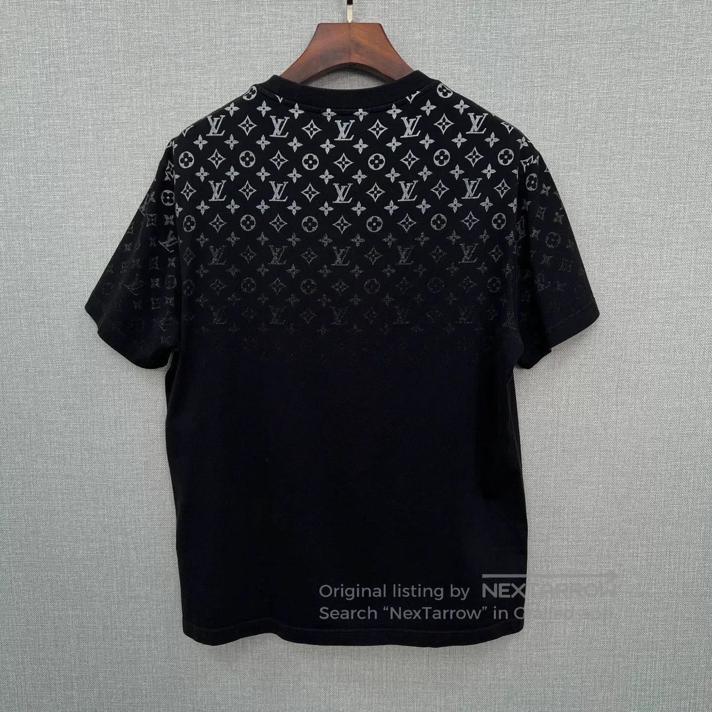 Louis Vuitton Louis Vuitton Monogram Logo Short-Sleeve. Size US L / EU 52-54 / 3 - 2 Thumbnail