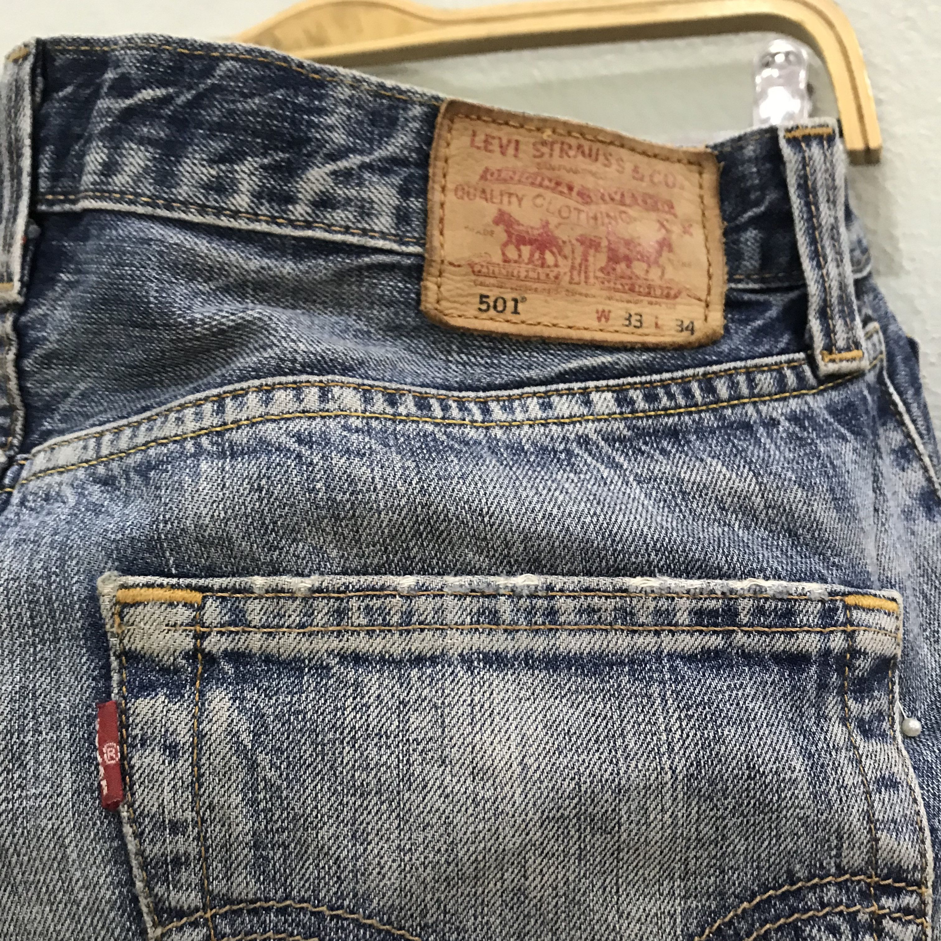 Levi's Vintage Levi’s 501 Button Fly Distressed Faded Blue Jeans Size US 33 - 13 Thumbnail