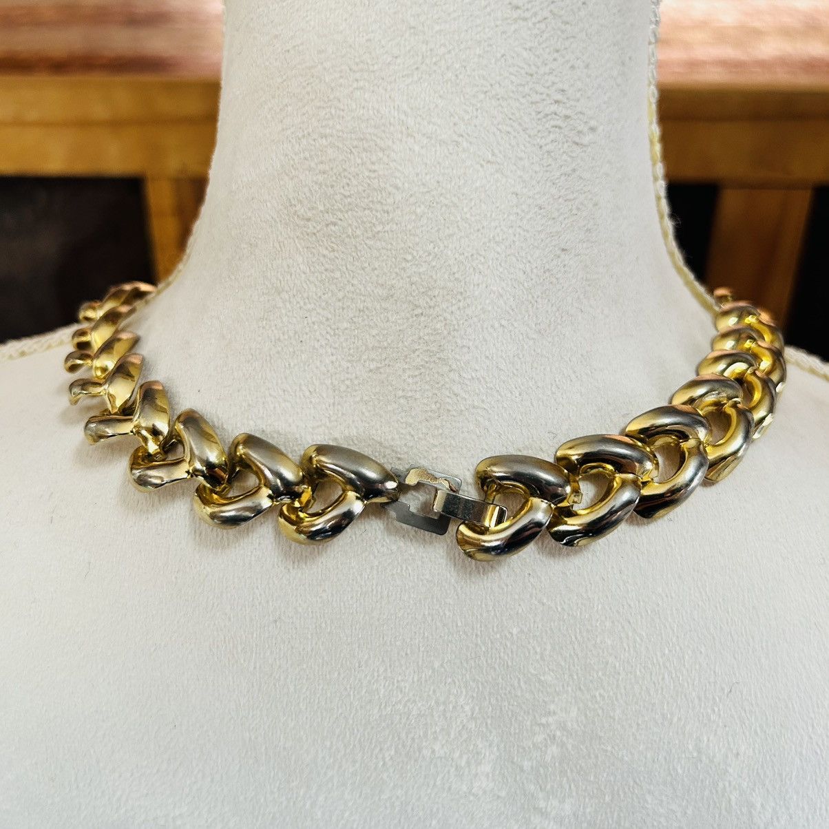 Vintage Vintage 80s large gold tone link necklace Size ONE SIZE - 4 Thumbnail