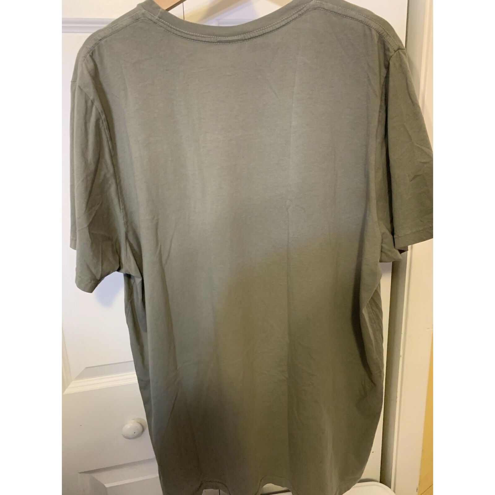 Junk Food Aquaman T-Shirt Justice League Men’s Sz 2XL Big Logo Junk Fo Size US XXL / EU 58 / 5 - 7 Thumbnail