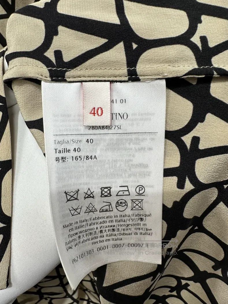Valentino Valentino Full V logo mulberry silk streamer shirt Size XS / US 0-2 / IT 36-38 - 4 Thumbnail