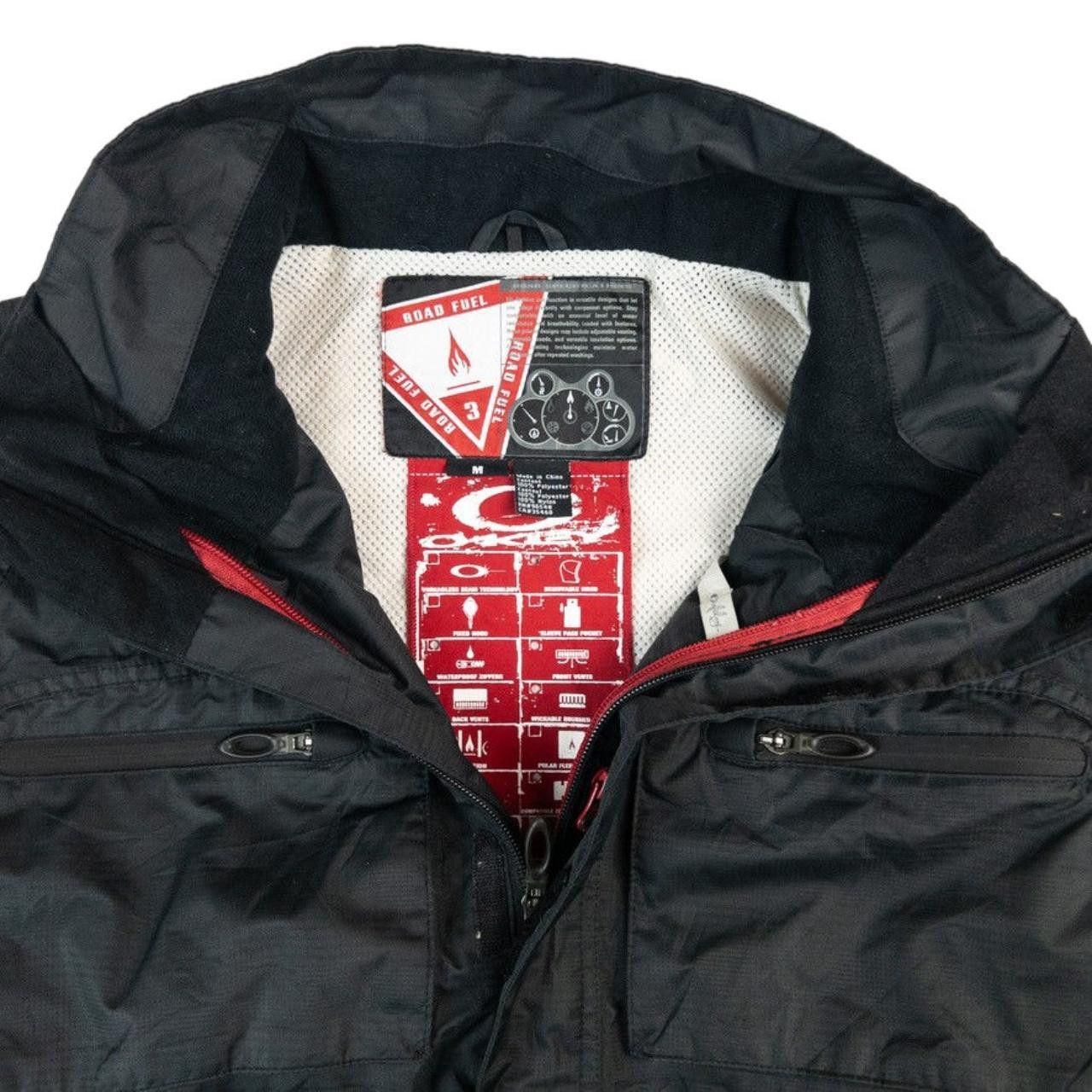 Oakley Vintage Oakley Zip Up Snowboarding Jacket Size M Size US M / EU 48-50 / 2 - 3 Thumbnail