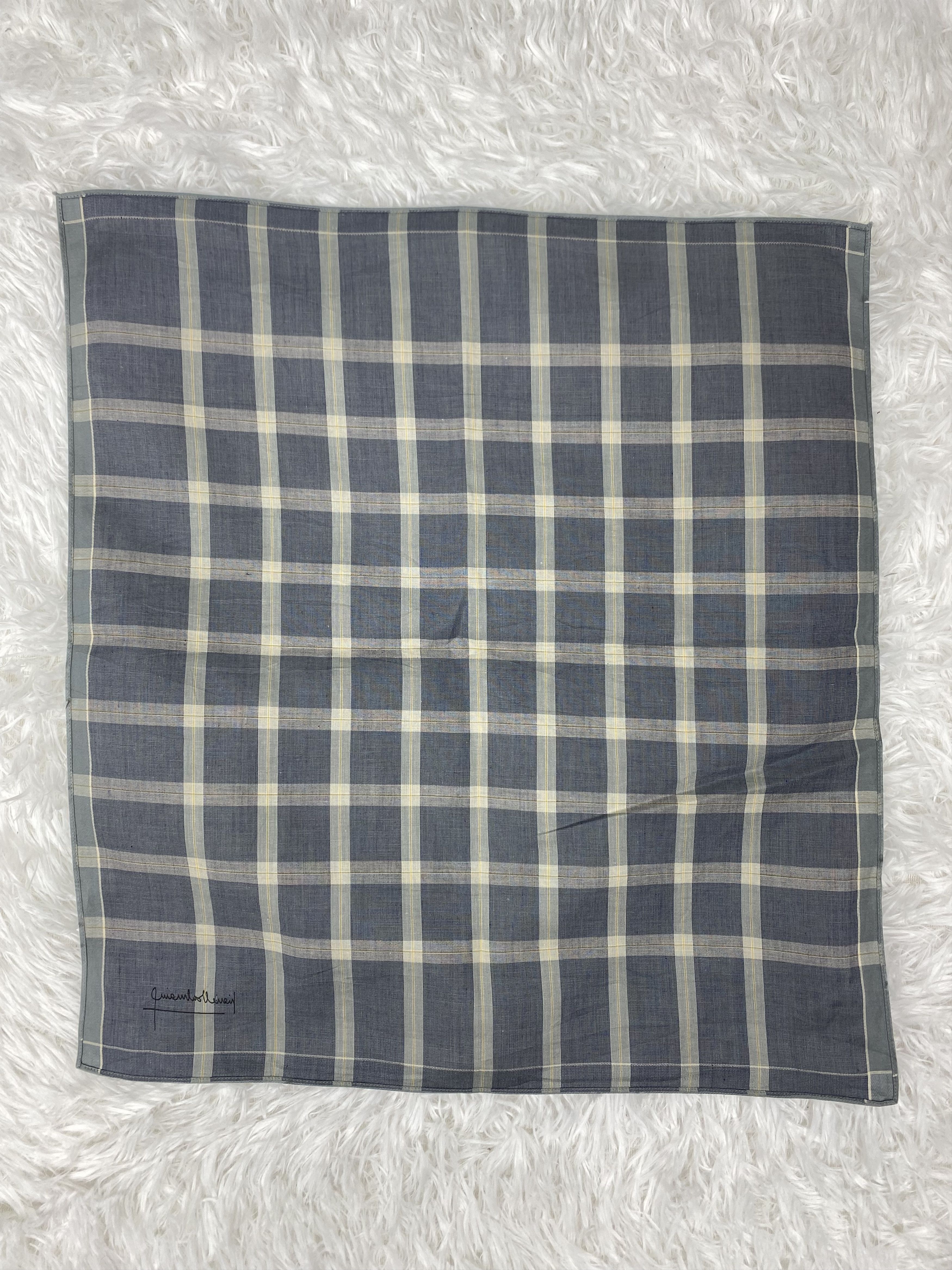 Pierre Balmain × Vintage Vintage Pierre Balmain Handkerchief Neckerchief PH0751 Size ONE SIZE - 4 Thumbnail