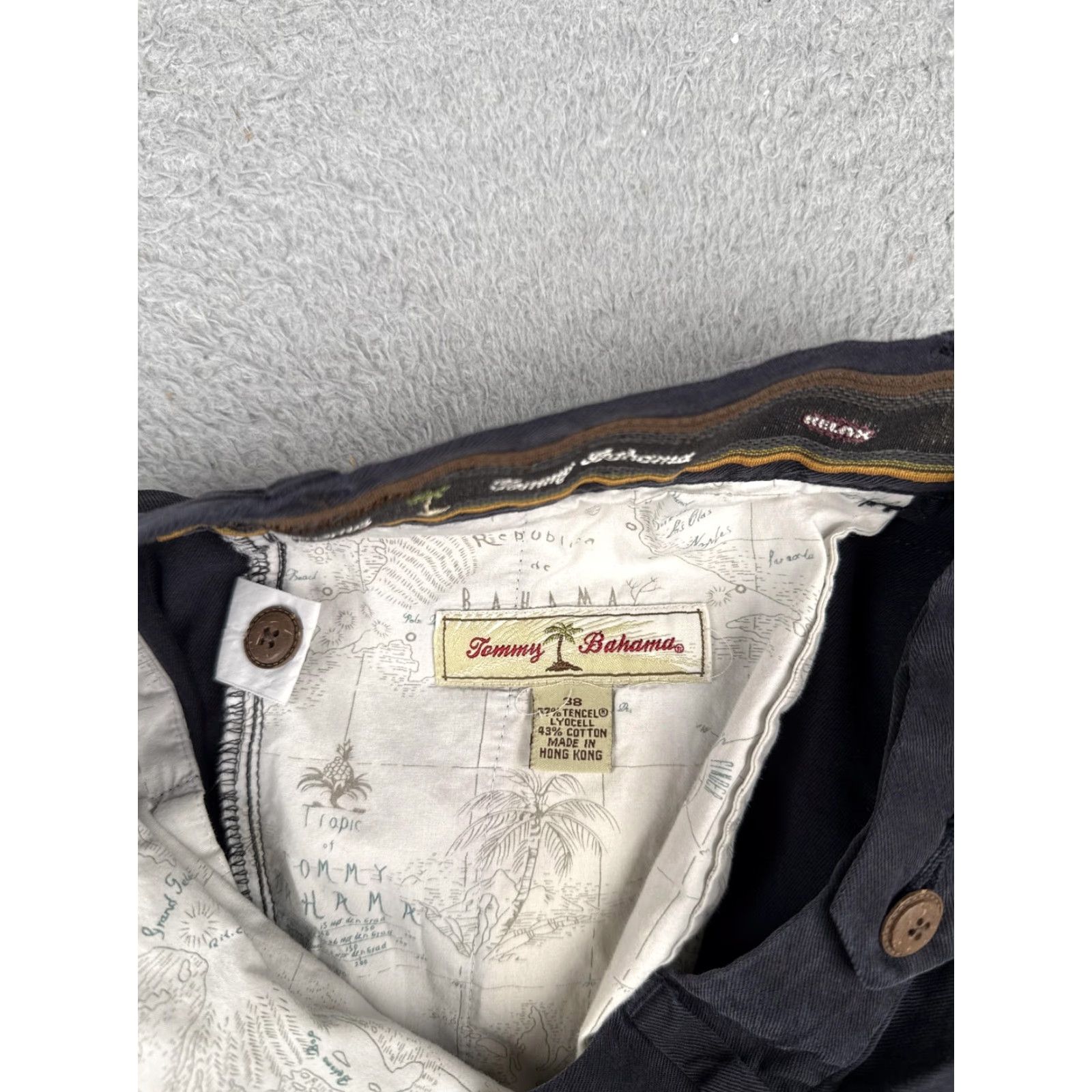 Tommy Bahama VINTAGE Tommy Bahama Shorts Mens 38 Chino Pleated Zip Fly Twill Pockets Casual Navy/Gray 90s Mens Size US 38 / EU 54 - 7 Thumbnail