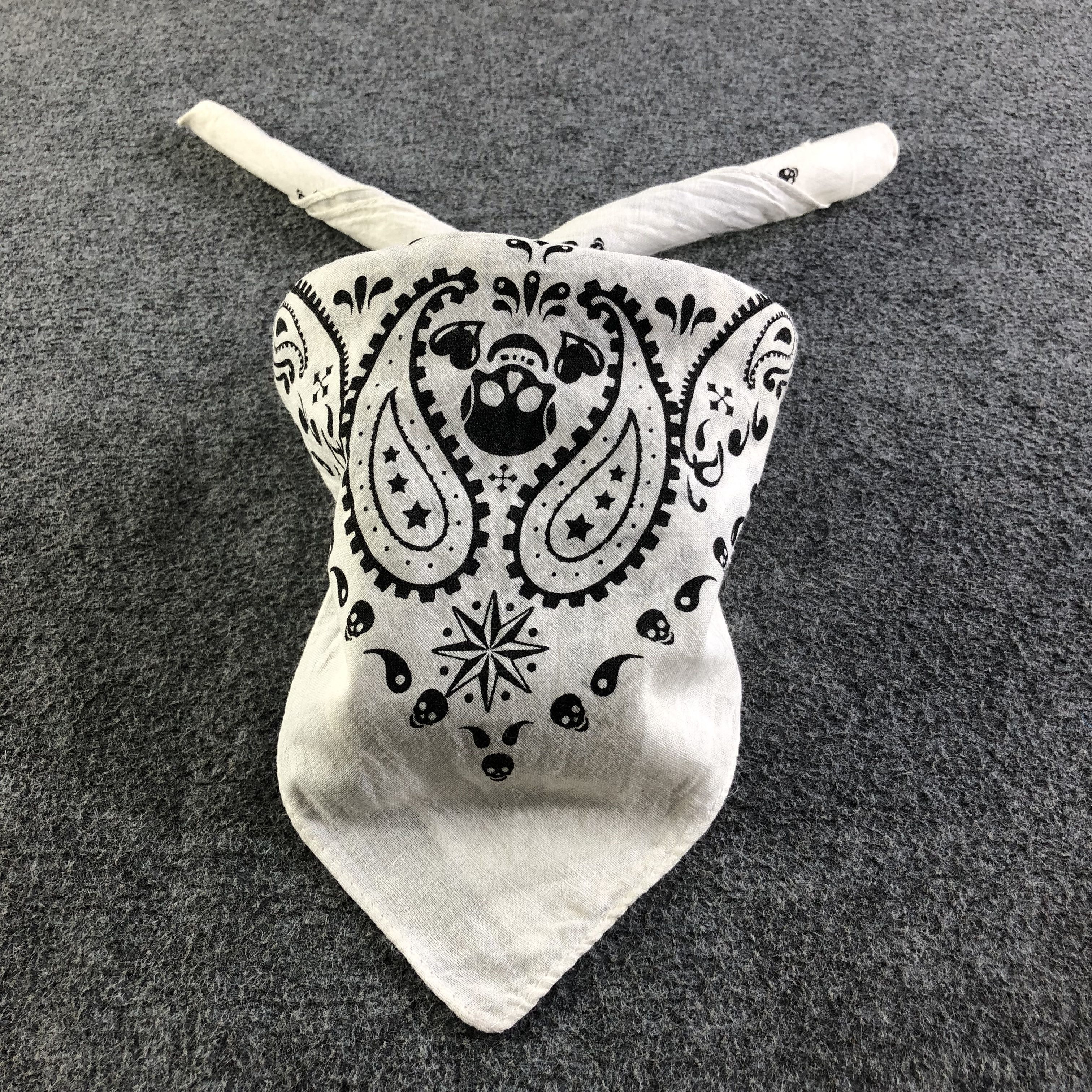 Seditionaries Skulls Paisley Bandana Neckerchief Handkerchief H2325 Size ONE SIZE - 1 Thumbnail