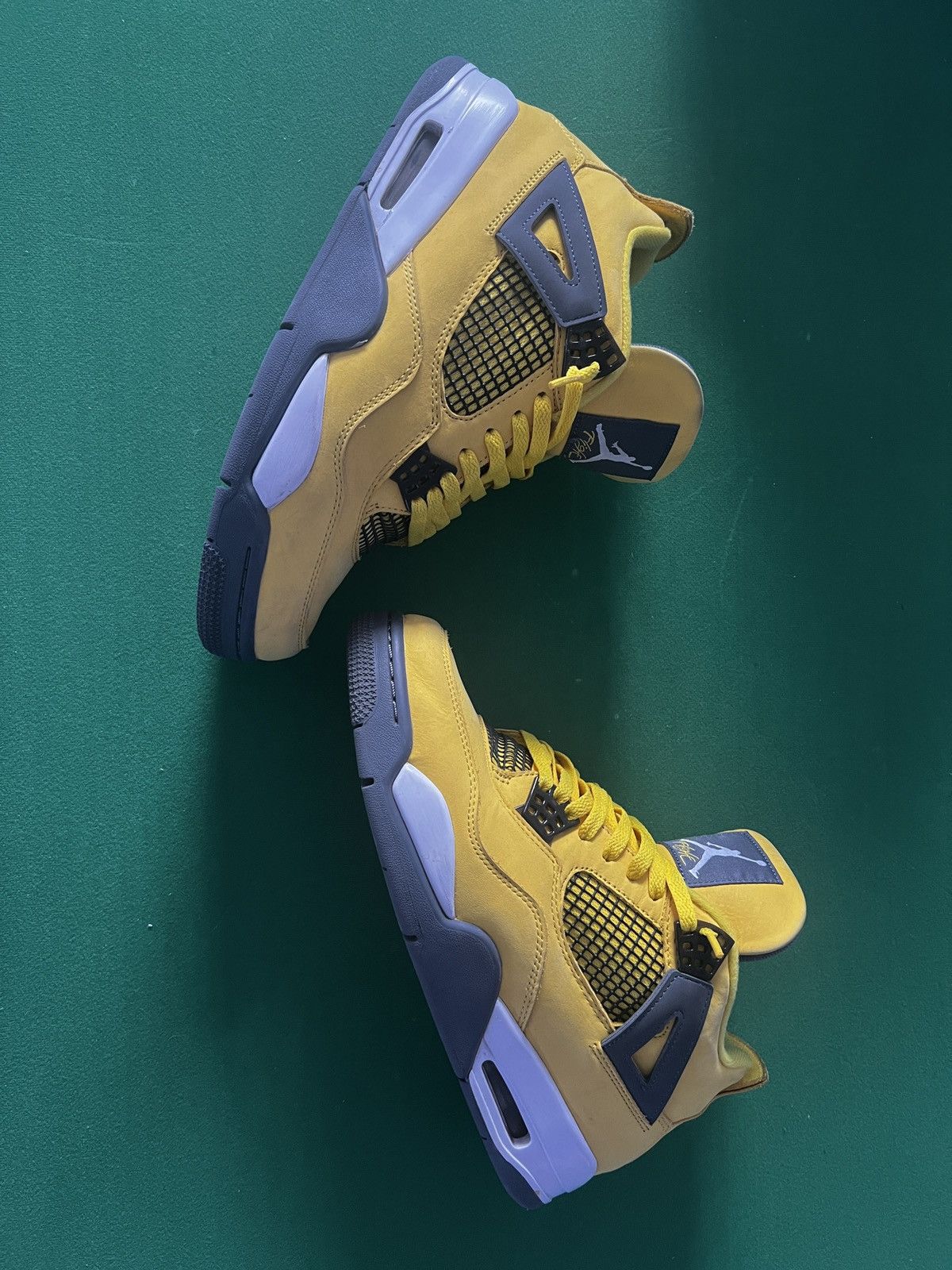 Jordan Brand Jordan 4 Lightning Size US 10.5 / EU 43-44 - 1 Thumbnail