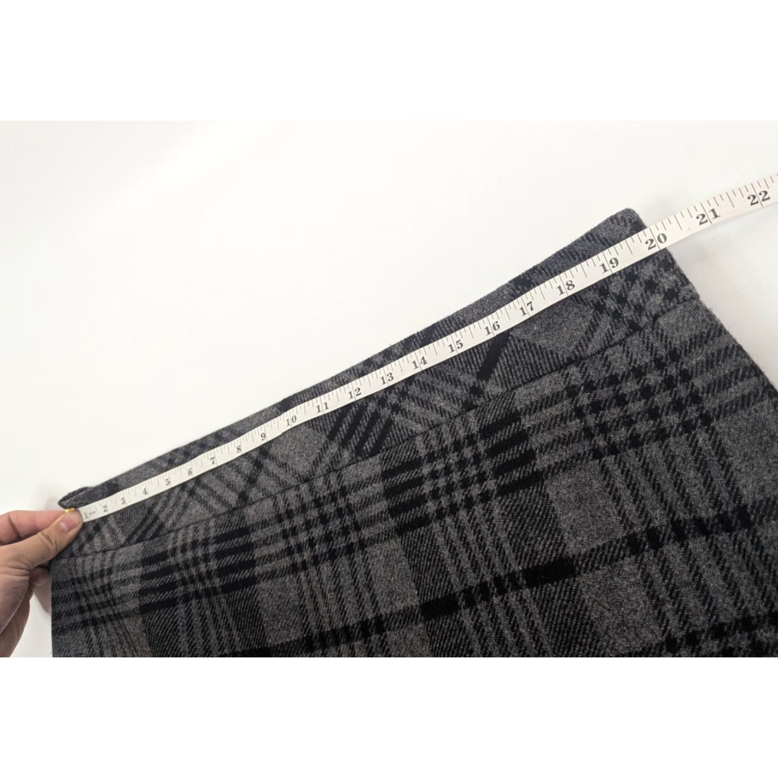 Loft LOFT Ann Taylor Size 18 Pencil Straight Skirt Gray Tartan Wool Blend Woman's Knee Length Zipper Front Lined Check Pattern Dry Clean Only Vintage: No Size 40" / US 18 - 4 Thumbnail