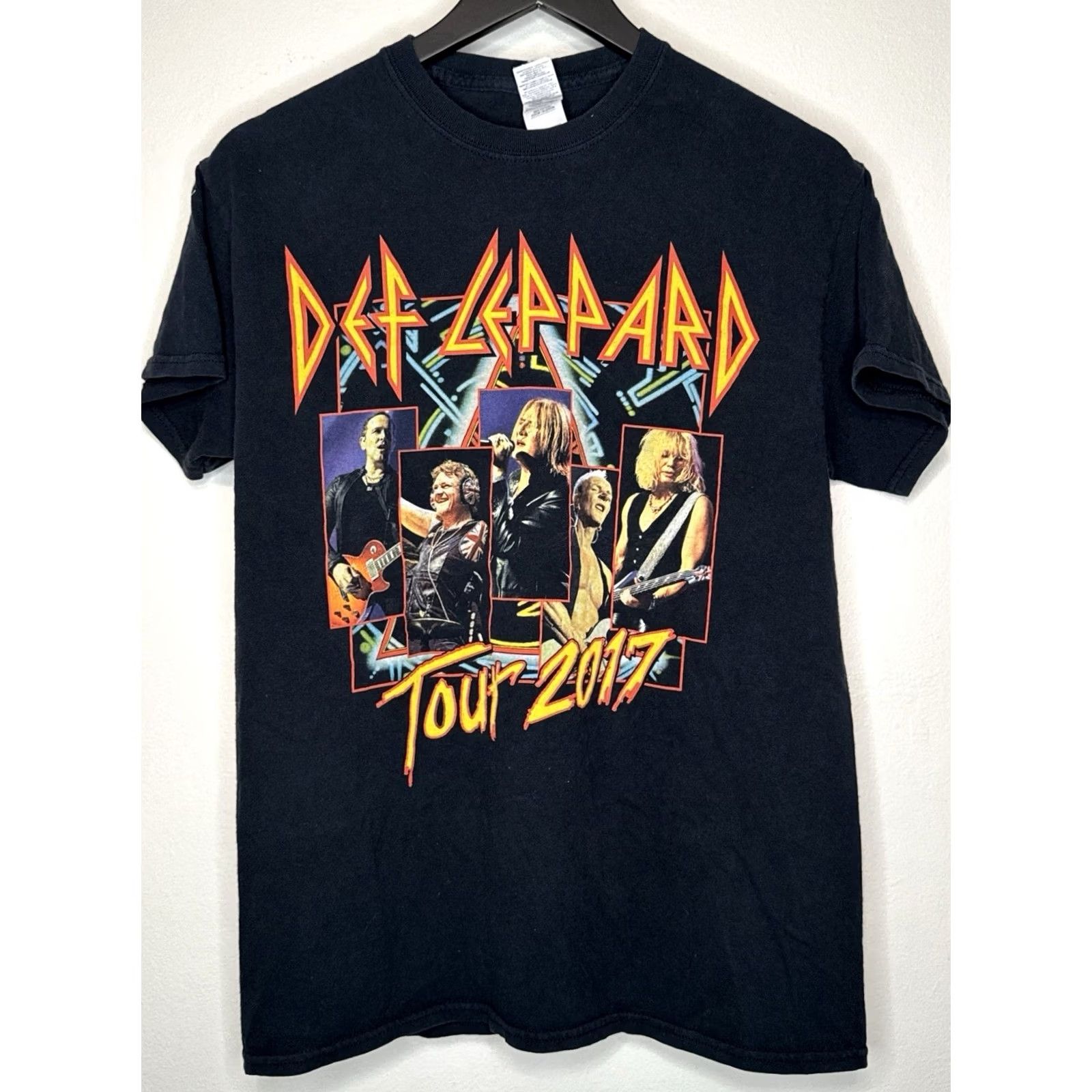 Gildan Def Leppard Tour Shirt Black Size M Double Sided Band Tee Music 80s 90s Mens Size US M / EU 48-50 / 2 - 2 Thumbnail