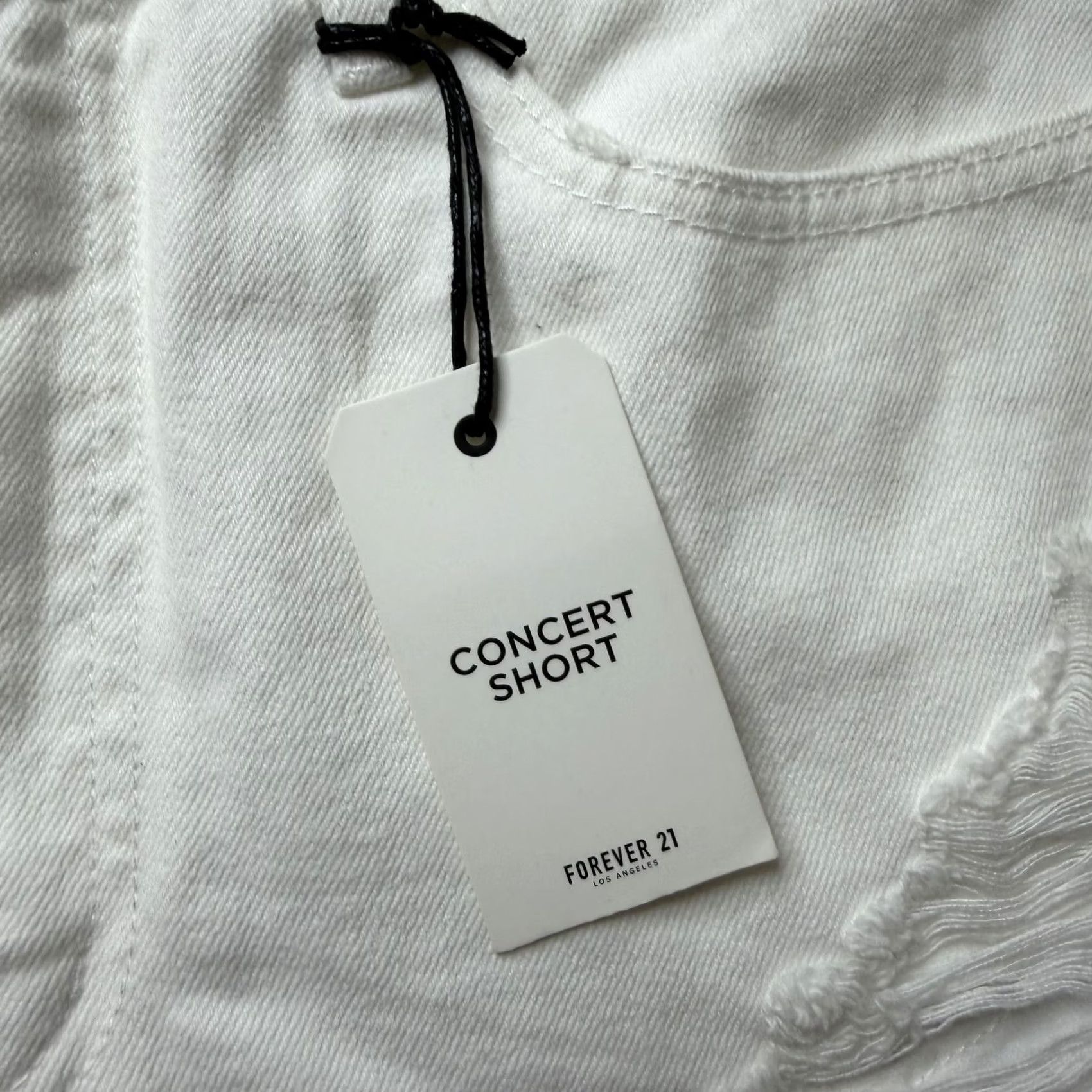 Forever 21 Forever 21 Shorts Womens 30W White Denim Cutoff Distressed Concert Raw Hem Shirt? Size 30" / US 8 / IT 44 - 2 Thumbnail