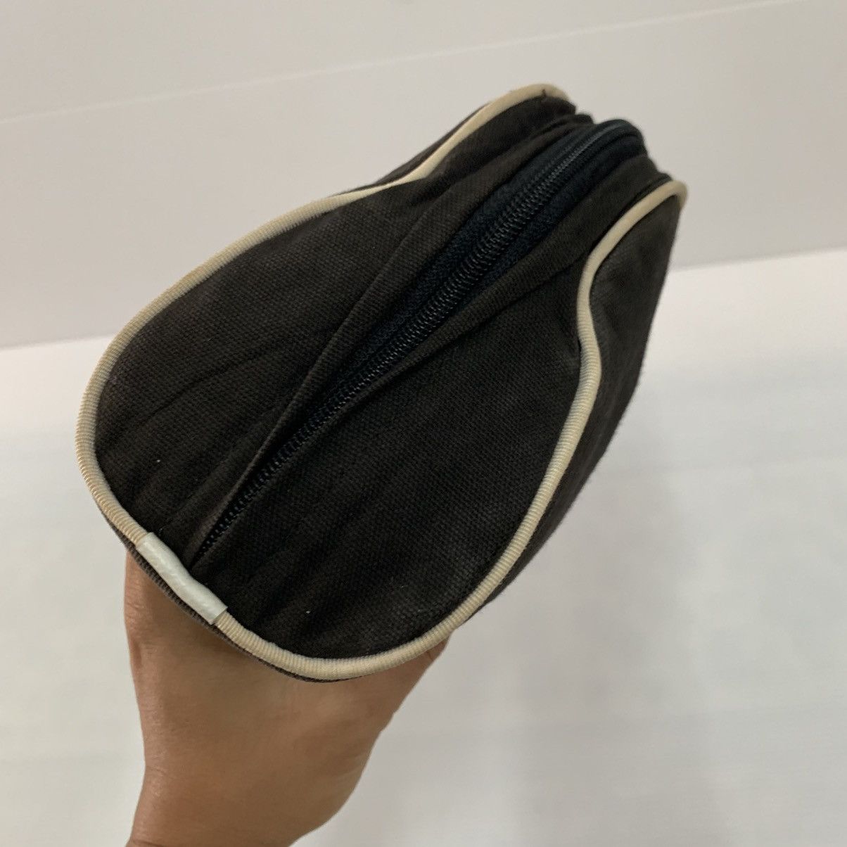 Vintage Chanel Vintage Clutch Makeup Bag Size ONE SIZE - 7 Thumbnail