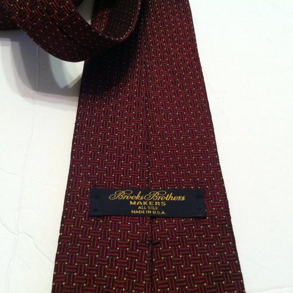 Brooks Brothers BROOKS BROTHERS MEN'S NEW BURGUNDY SILK TIE WIDTH: 3 3/4" Size ONE SIZE - 3 Thumbnail
