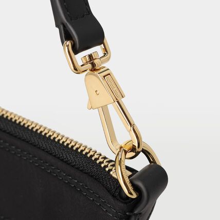 Burberry o1w1db10226 Size: OS / Nylon Pouch Shoulder Bag​ In Black Size ONE SIZE - 8 Thumbnail