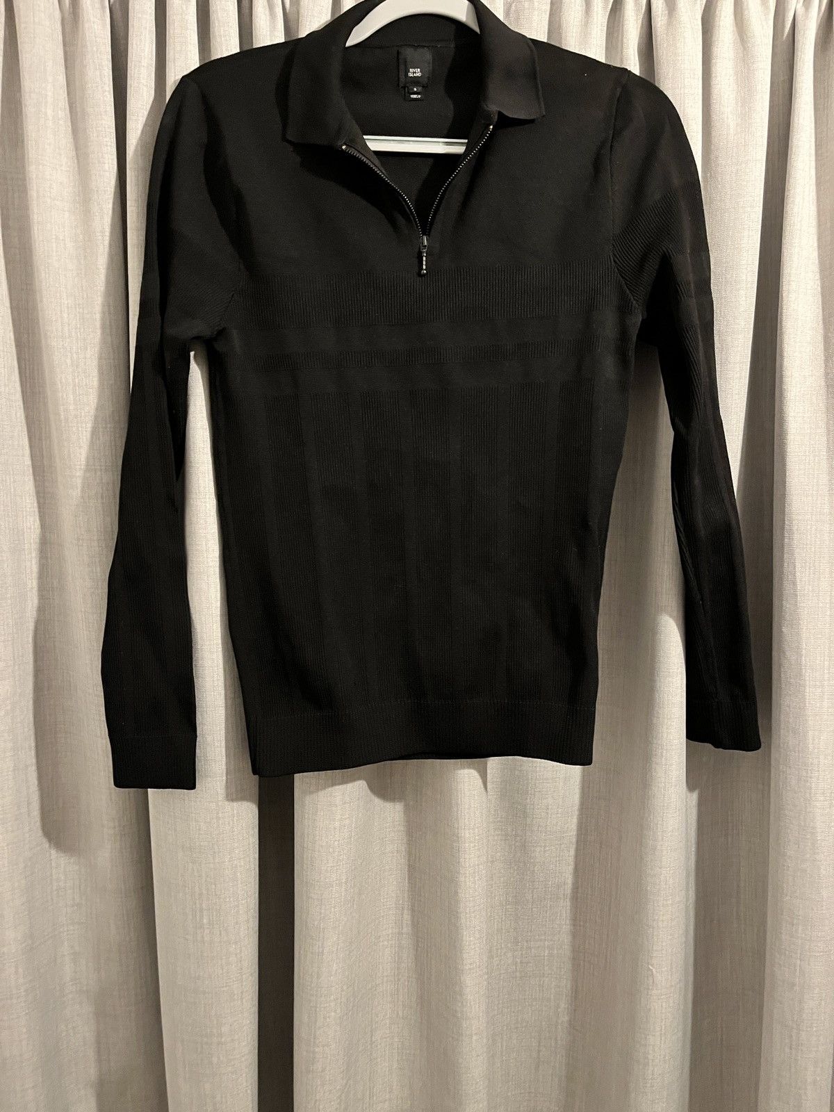 River Island v - neck jumper Size US S / EU 44-46 / 1 - 2 Thumbnail