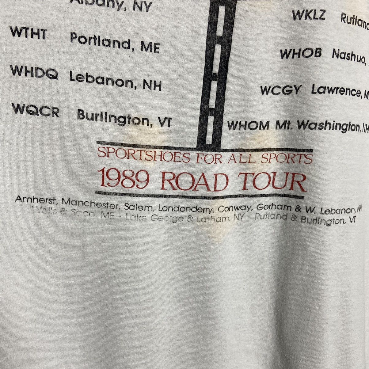 Vintage Vintage 80s Colonial Sportshoe Centers Road Tour T-Shirt Size US M / EU 48-50 / 2 - 7 Thumbnail