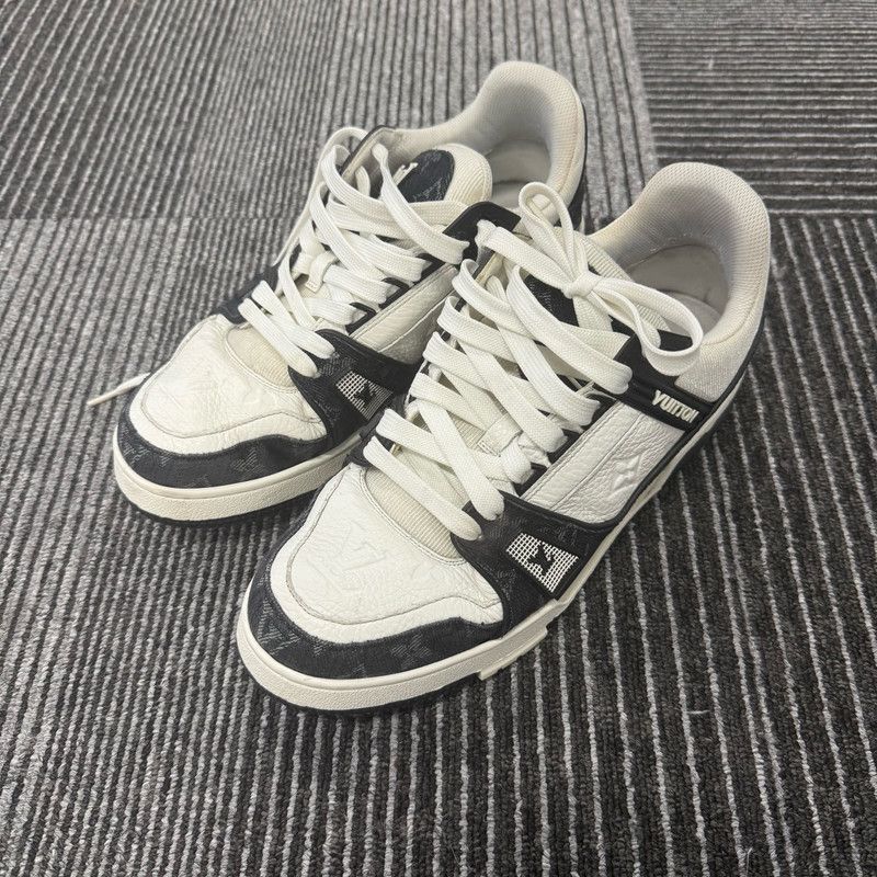 Louis Vuitton Louis Vuitton Trainer Panda Low Top Sneakers -2508 Size US 8 / EU 41 - 1 Thumbnail