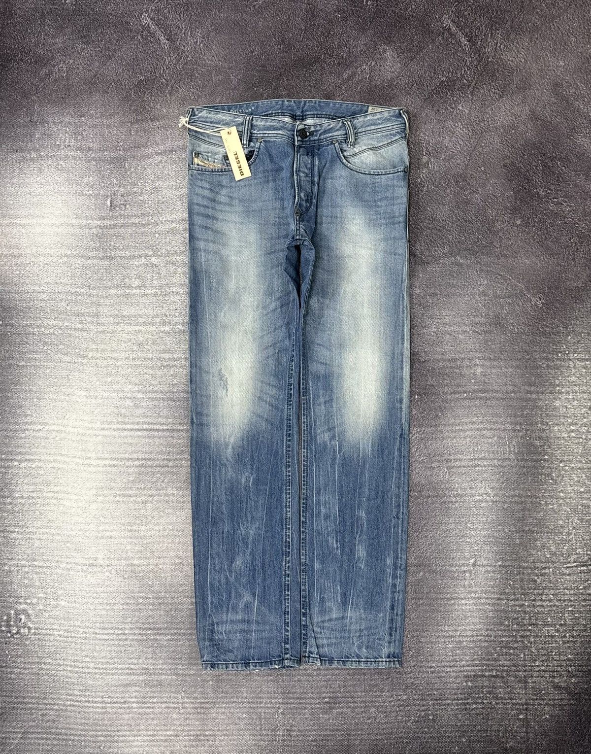 Diesel Diesel Poiak Regular Slim Tapered NWT Men’s Blue Denim Jeans Size US 31 - 1 Thumbnail