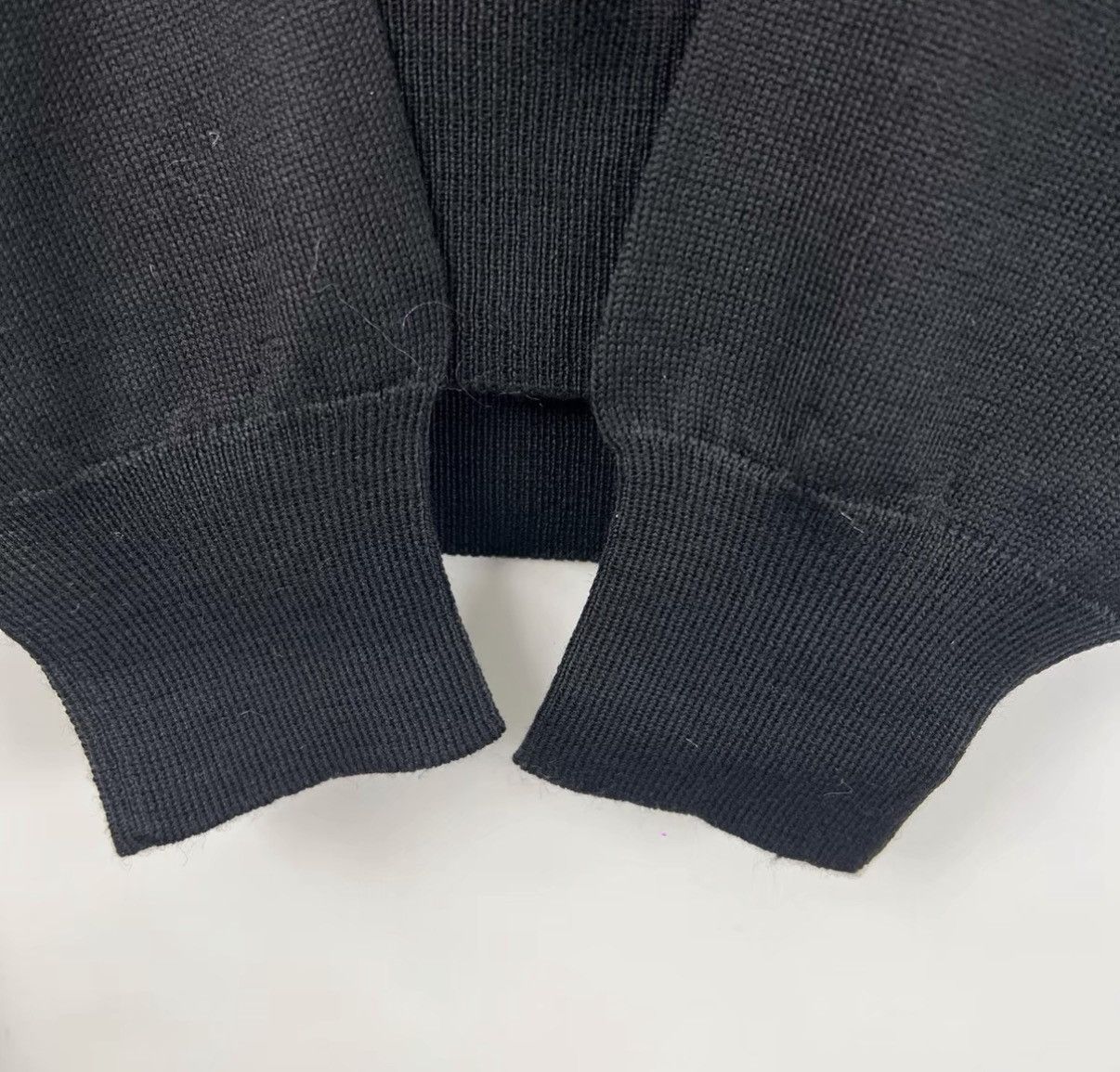 Prada Prada Black V-Neck Knit Sweater Base Layer K12 Size US M / EU 48-50 / 2 - 6 Thumbnail