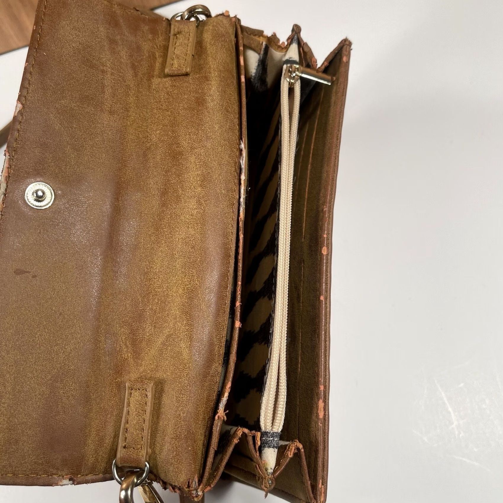 Vintage Unbranded Leather Travel Zipper Card Holder Shoulder Strap Wallet Crossbody Size ONE SIZE - 4 Thumbnail