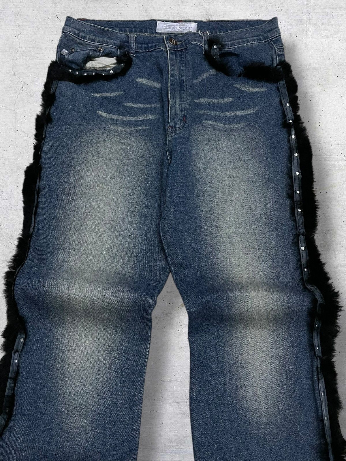 Beauty Beast VINTAGE CHEST OG DESIGNER FLARED FUR SIDE TAPE ICONIC DENIM Size US 32 / EU 48 - 7 Thumbnail
