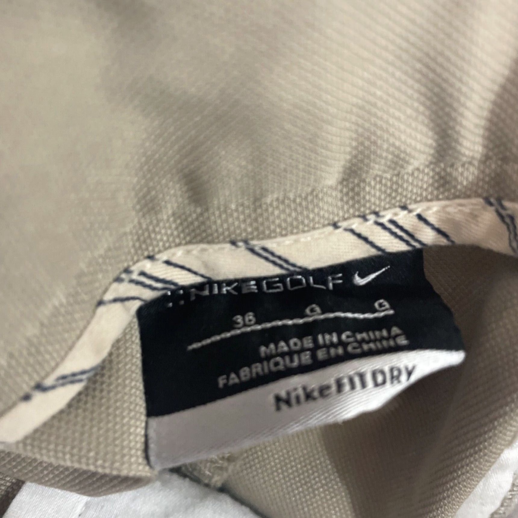 Nike VINTAGE Nike GOLF Pleated Shorts Men 36 Beige 90s Chino FitDry Active Moisture Wicking Casual Short Nike logo 36x9 Mens Size US 36 / EU 52 - 5 Thumbnail