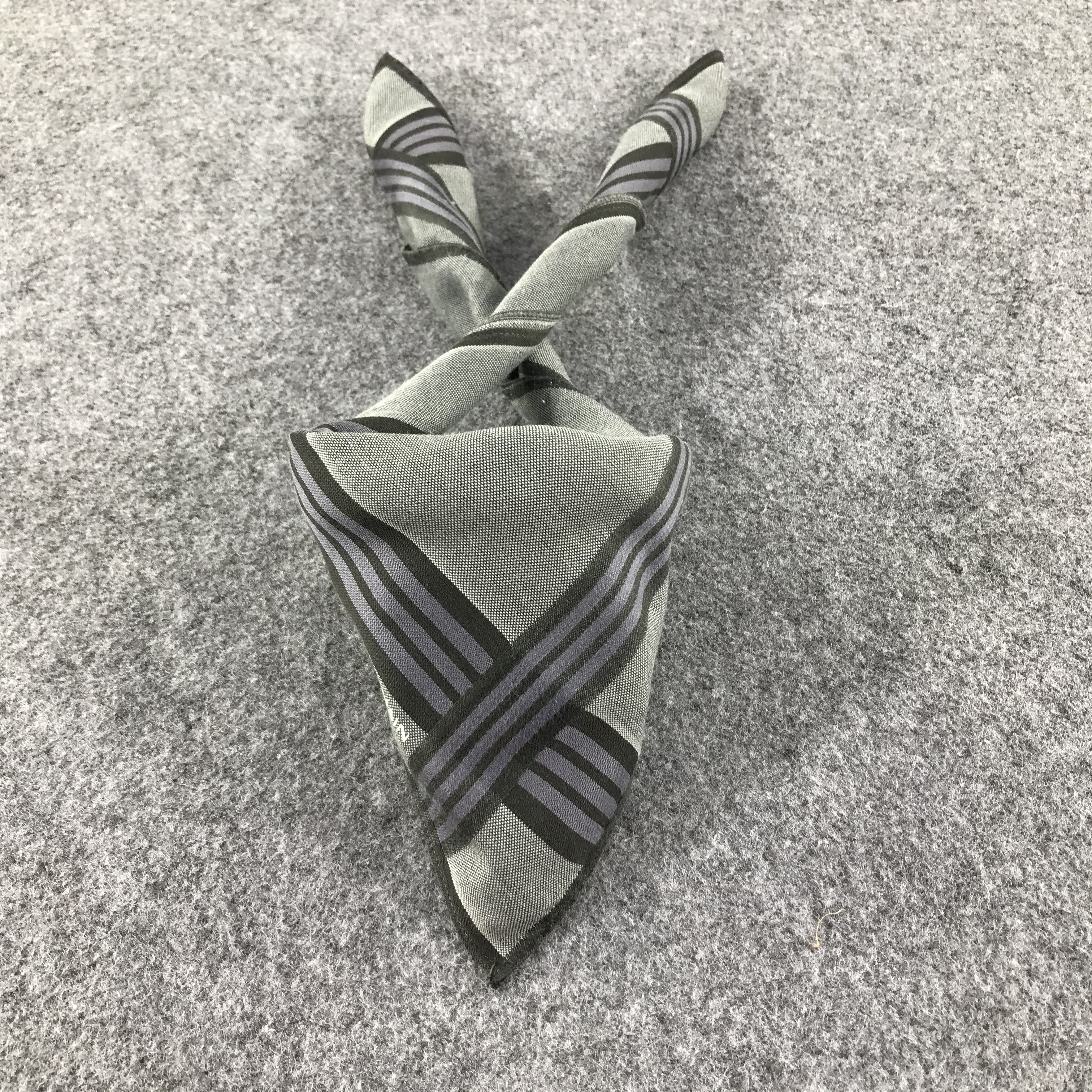 Pierre Balmain × Vintage Pierre Balmain Handkerchief Neckerchief Bandana H171 Size ONE SIZE - 2 Thumbnail