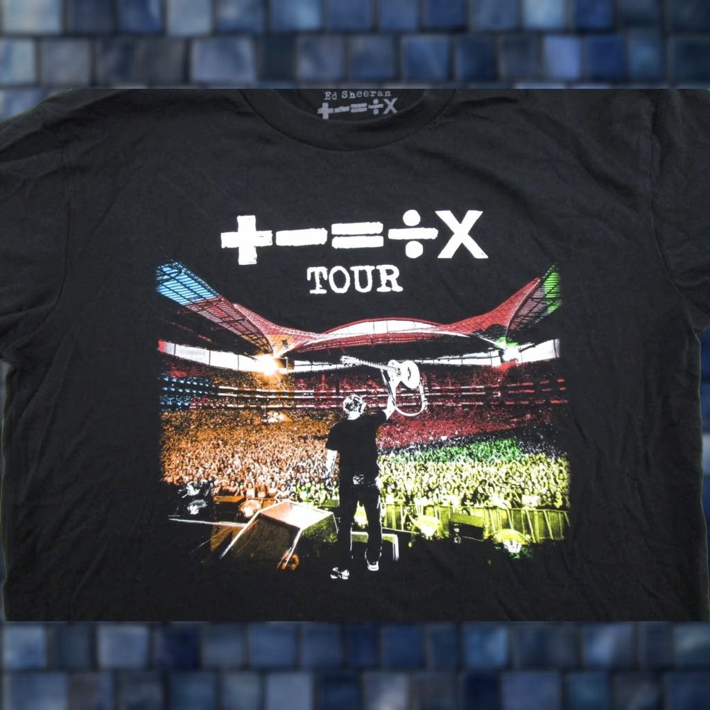 Vintage Ed Sheeran World Tour Concert Shirt M Black Cotton Short Sleeve Crew Neck Double-Sided Stadium Graphic Tee Men Size US M / EU 48-50 / 2 - 1 Thumbnail