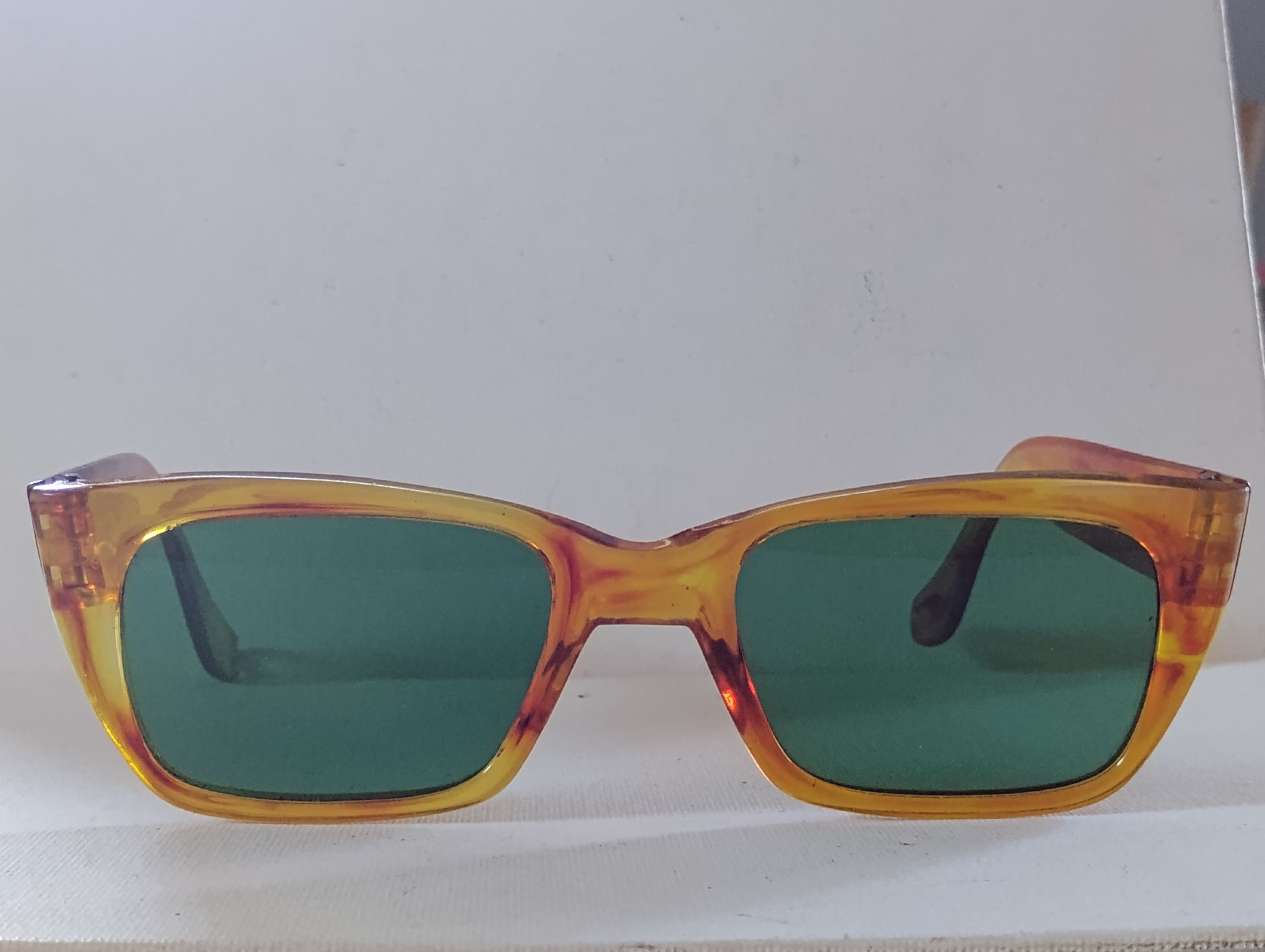 Other Vintage Rare Unisex Sunglasses w/Green lenses. NOS ITALY Size ONE SIZE - 1 Thumbnail