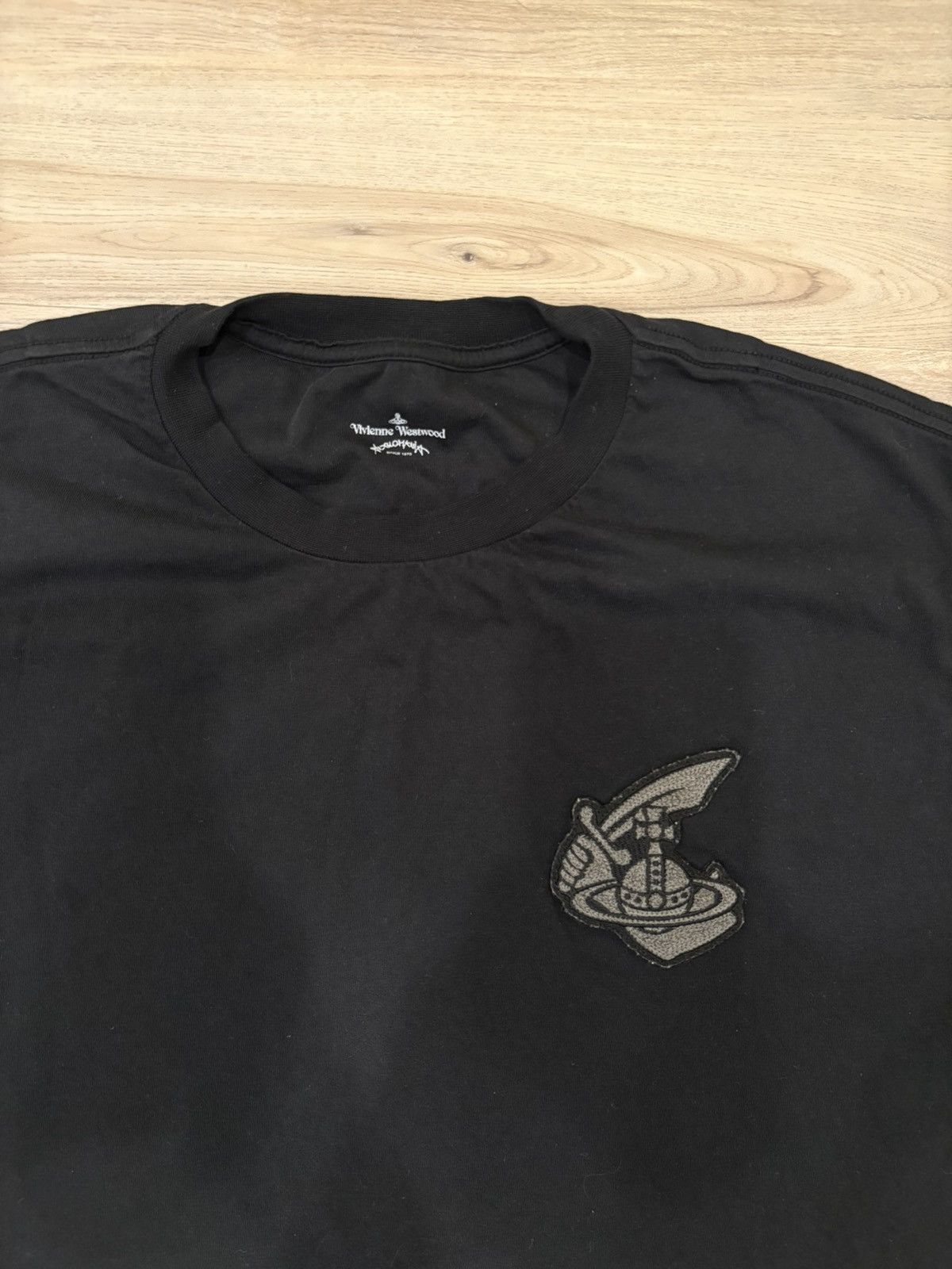 Vivienne Westwood Arm & Cutlass Badge T Shirt Size US S / EU 44-46 / 1 - 2 Thumbnail