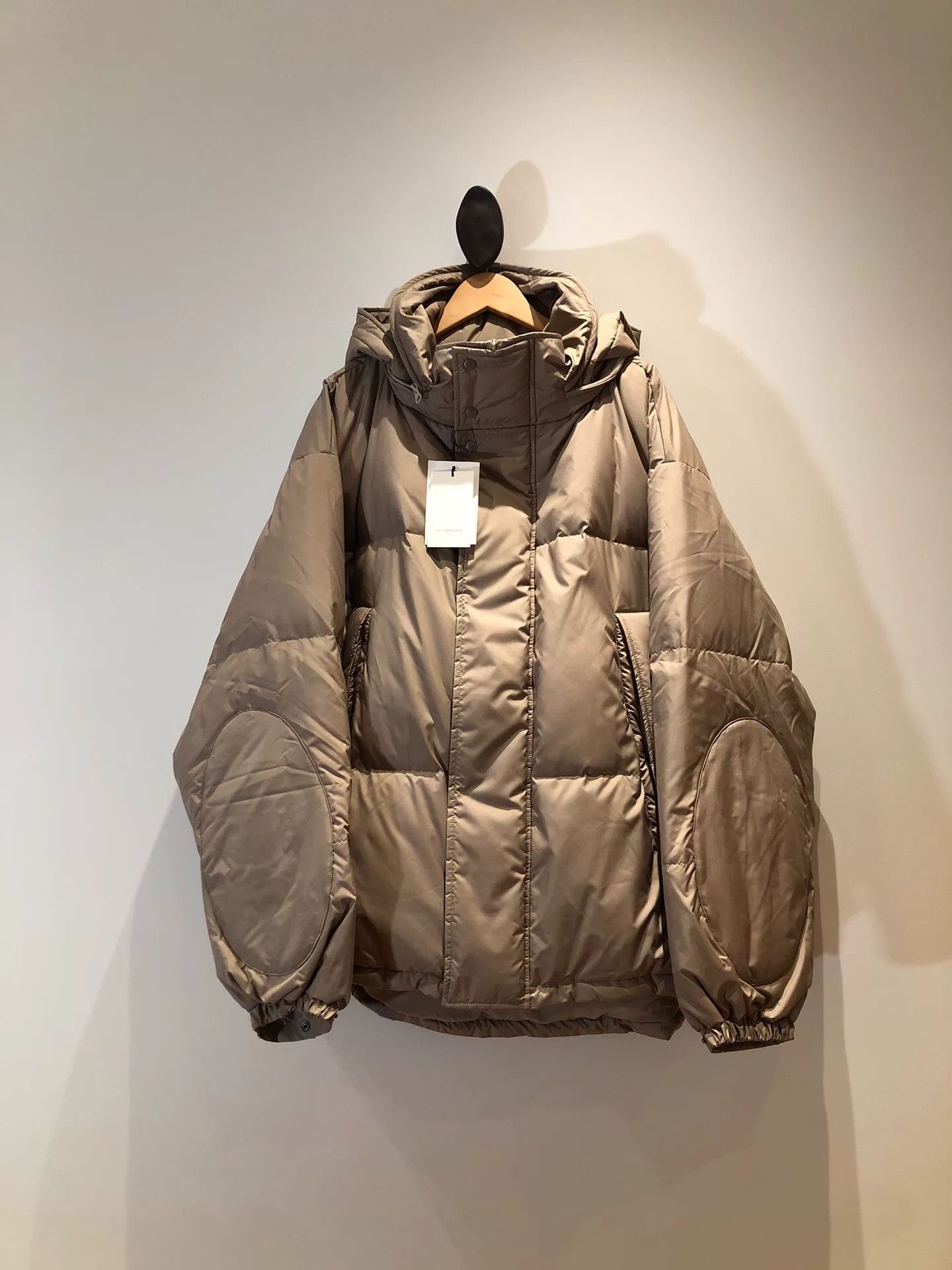 Japanese Brand Ryo Takashima Beige Down Jacket Size US L / EU 52-54 / 3 - 1 Thumbnail