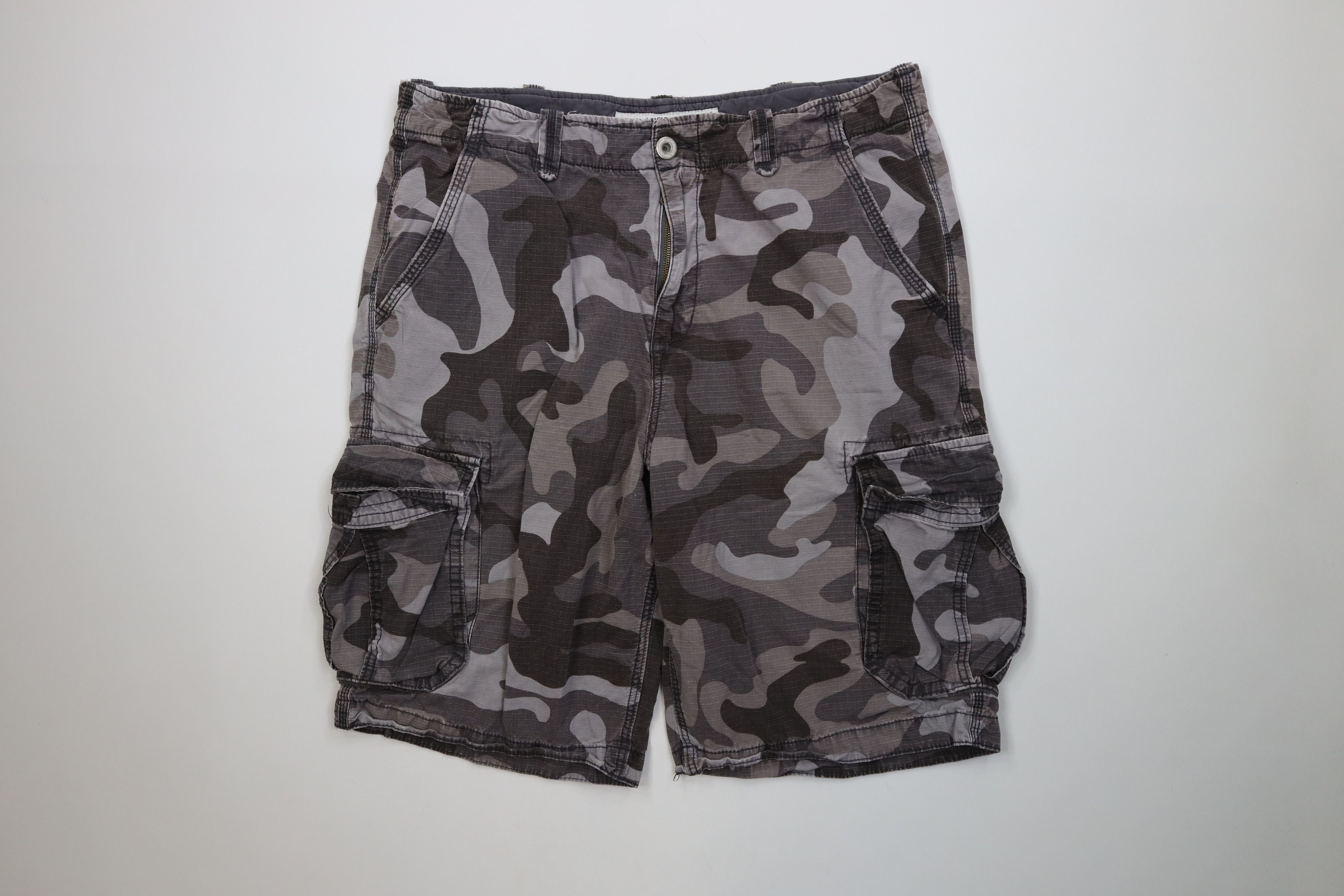 American Eagle Outfitters Vintage Y2K American Eagle Ripstop Camouflage Cargo Shorts Size US 38 / EU 54 - 1 Thumbnail