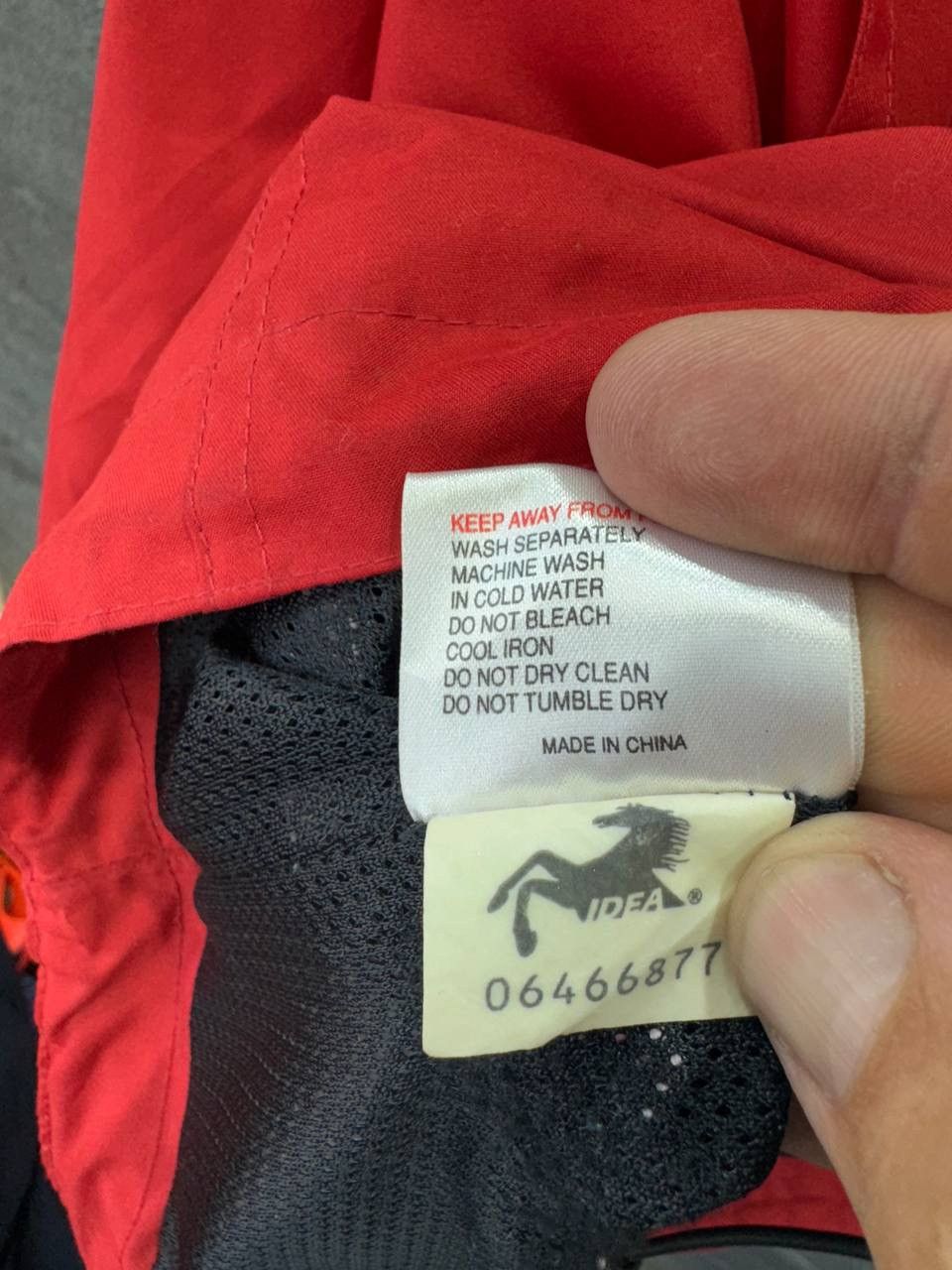 Vintage Vintage FERRARI Anorak Jacket Size M Size US M / EU 48-50 / 2 - 19 Thumbnail