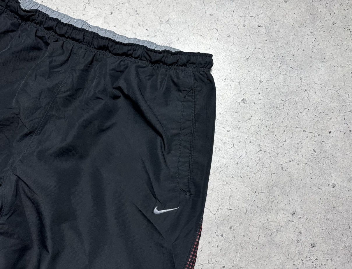 Nike Nike Athletic Baggy Nylon Track Pants Swoosh Dirll Size L Size US 34 / EU 50 - 3 Thumbnail