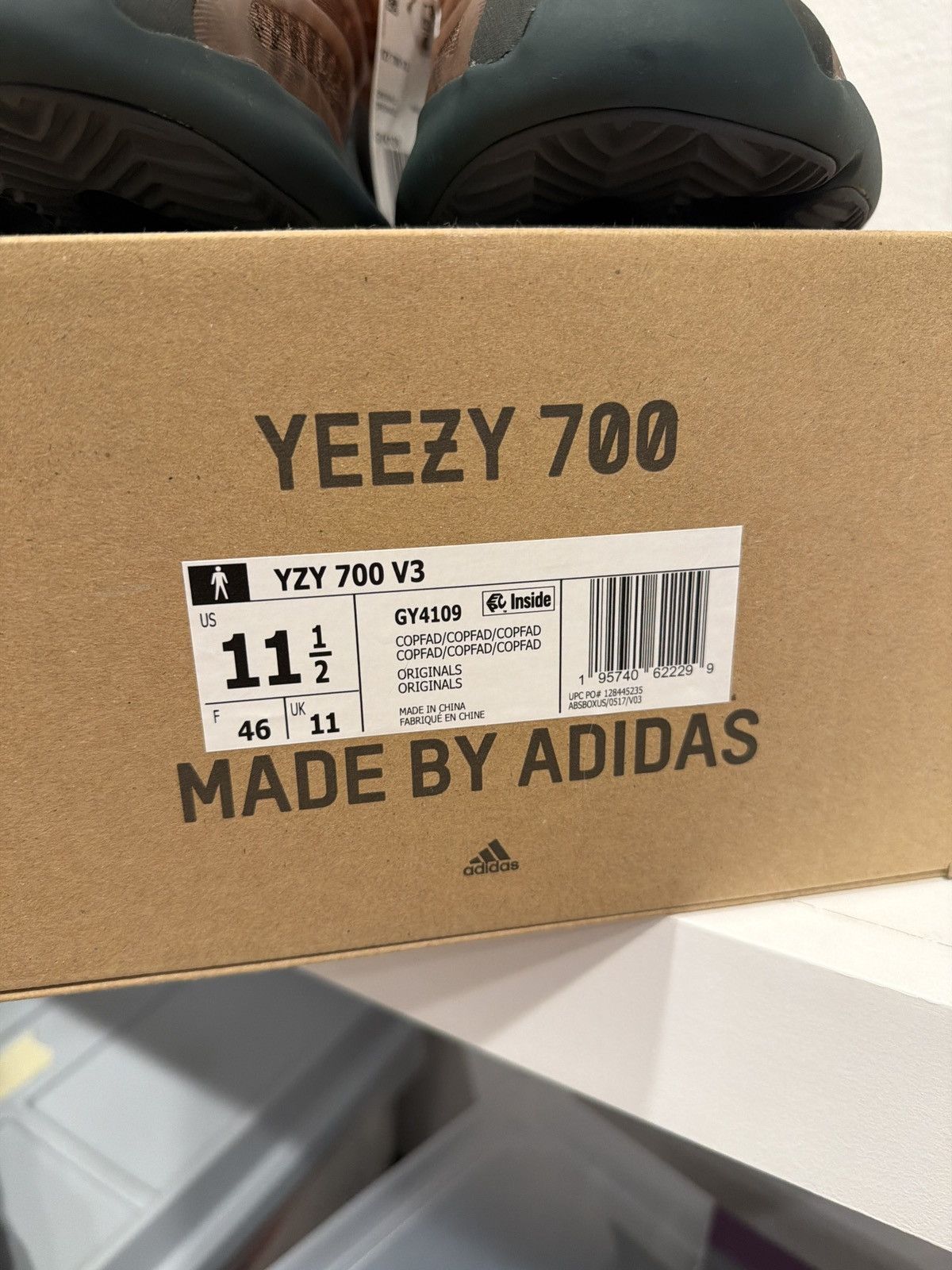 Yeezy Brand new copper size 11.5 Size US 11.5 / EU 44-45 - 5 Thumbnail