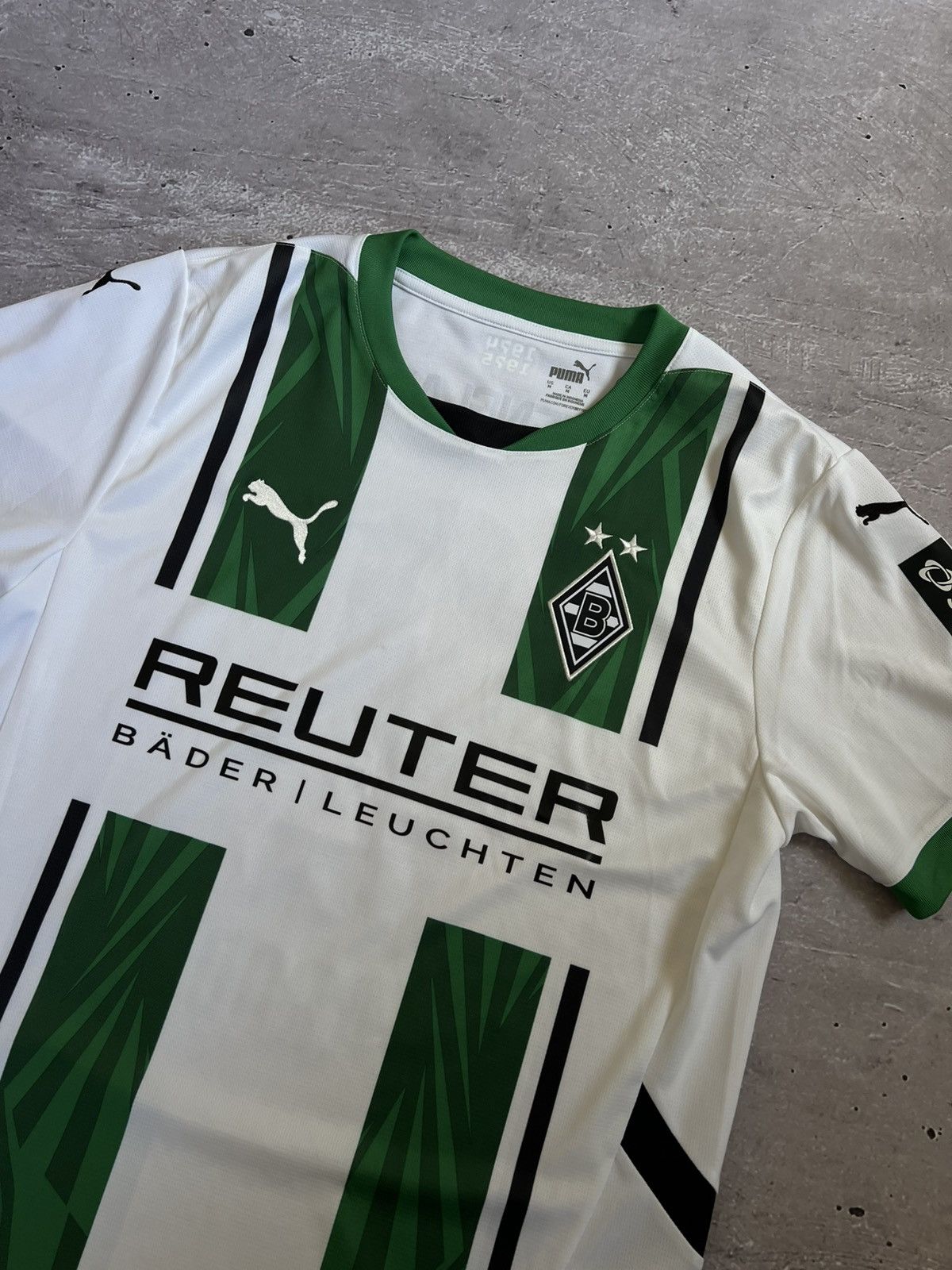 Puma Borussia Monchengladbach Shirt Puma 2024/25 #2 Chiarodia M Size US M / EU 48-50 / 2 - 3 Thumbnail