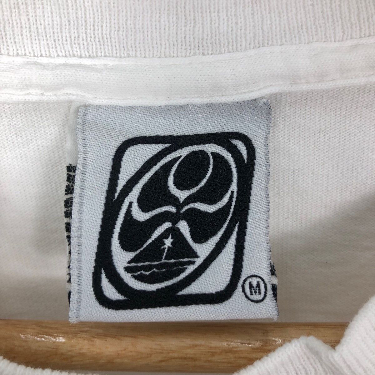 Vintage Vintage 90s Aloha Hawaiian Island Tee Shirt Surfing Size M Size US M / EU 48-50 / 2 - 7 Thumbnail