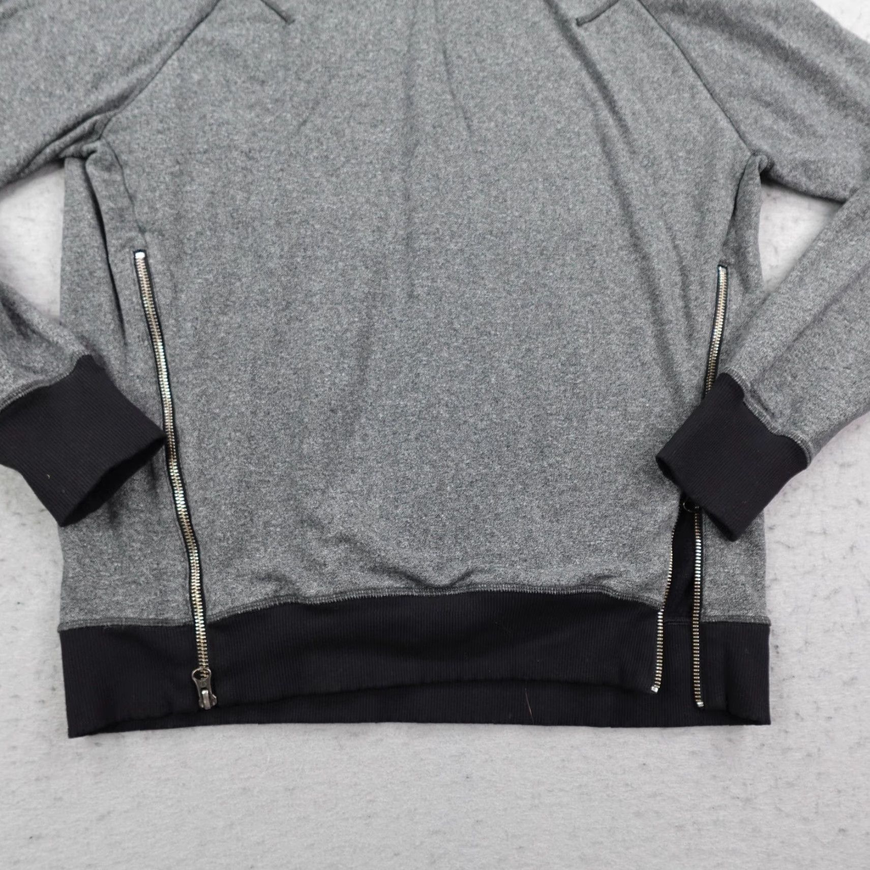 Lululemon Lululemon Hoodie Womens 6 Gray Om & Roam Pullover Sweatshirt Sweater Thumbholes Size M / US 6-8 / IT 42-44 - 3 Thumbnail
