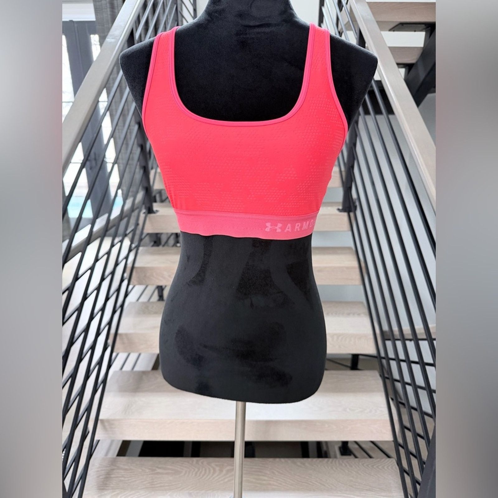 Under Armour Under Armour Orange gym yoga Pilates Sports Bra size M Size M / US 6-8 / IT 42-44 - 1 Thumbnail