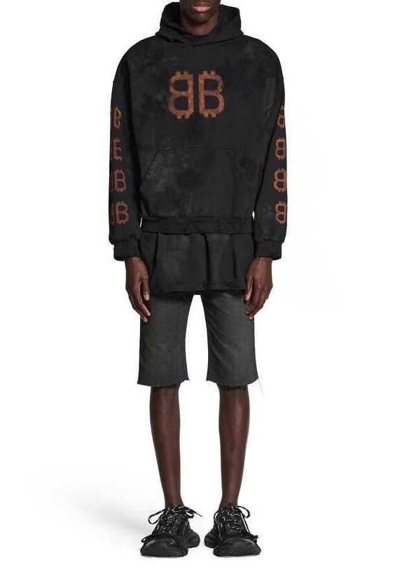 Balenciaga o1srvl11e1025 Crypto Hoodie Medium Fit in Black Size US S / EU 44-46 / 1 - 3 Thumbnail