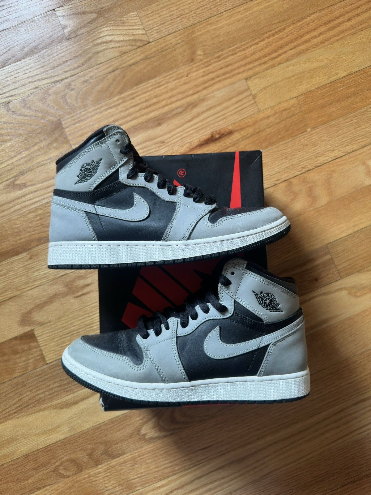Nike AJ1 High Shadow 2.0 (GS) Size US 7 / EU 40 - 1 Thumbnail