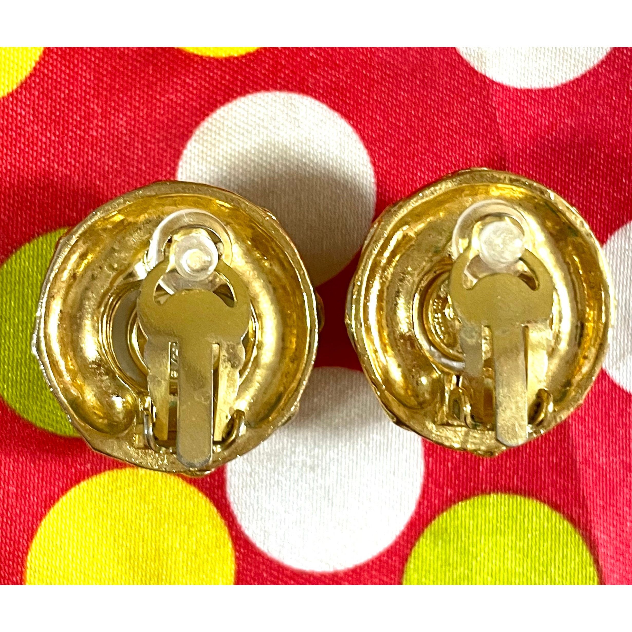 Vintage CHANEL gold tone round earrings with faux pearl