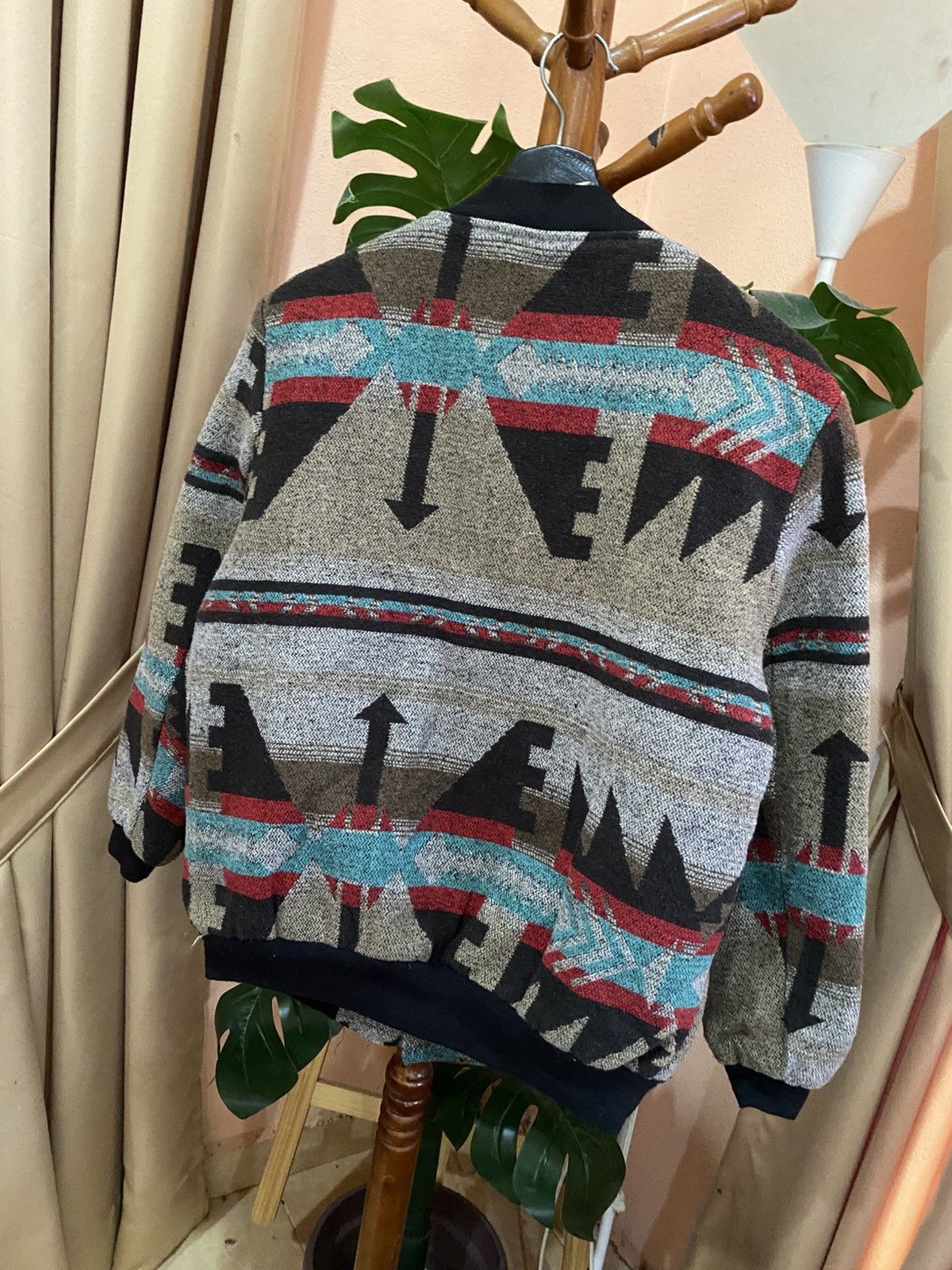 Black Boy Place VINTAGE BLACK BOY NAVAJO BOMBER JACKET Size L / US 10 / IT 46 - 8 Thumbnail