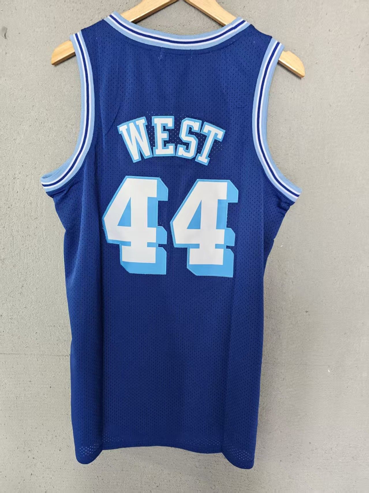 NBA Lakers #44 Jerry AlanWest Jersey Vintage Size US XL / EU 56 / 4 - 2 Thumbnail
