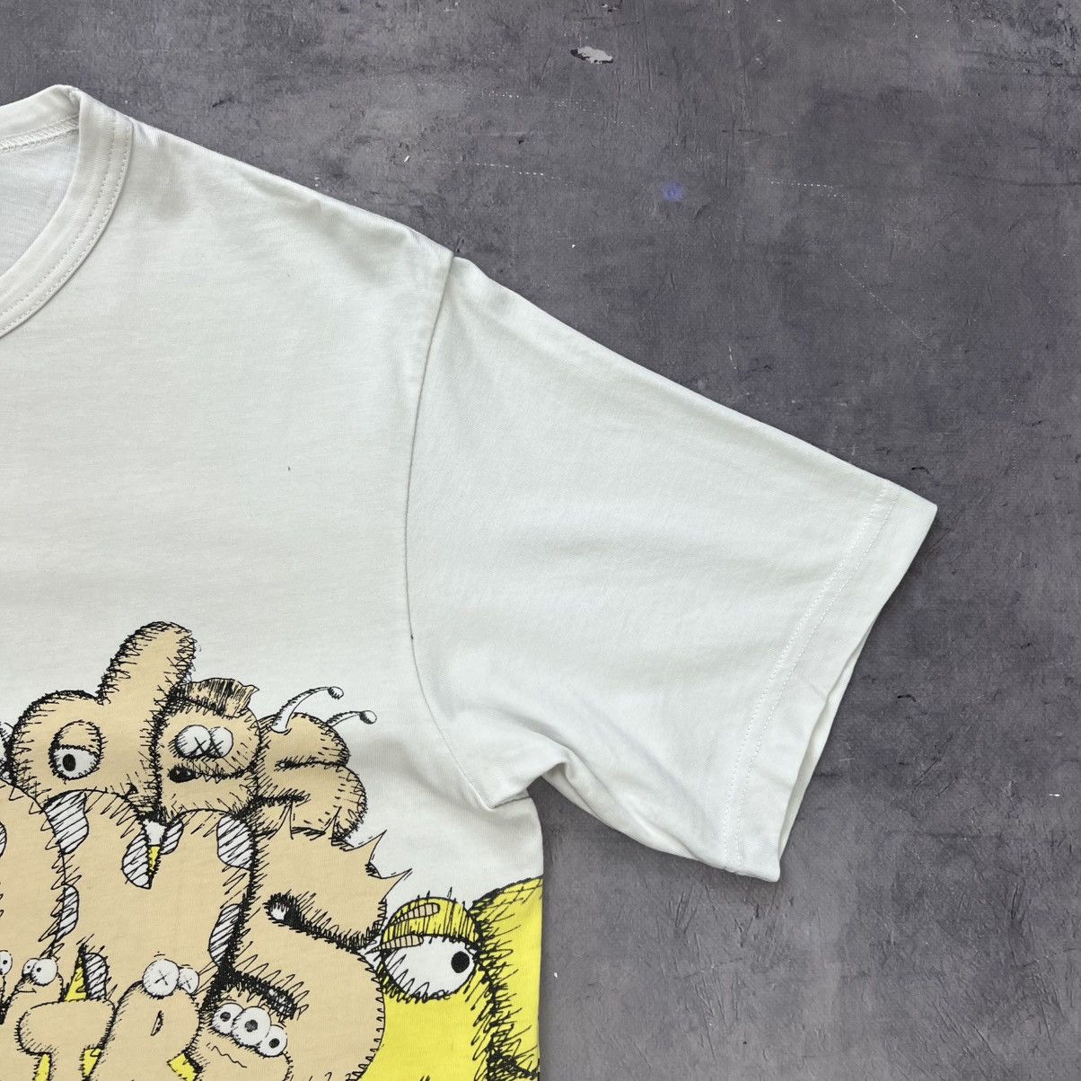 Comme des Garcons Rare! Comme Des Garcons x Kaws Overprint Tee Y2K Size US L / EU 52-54 / 3 - 6 Thumbnail